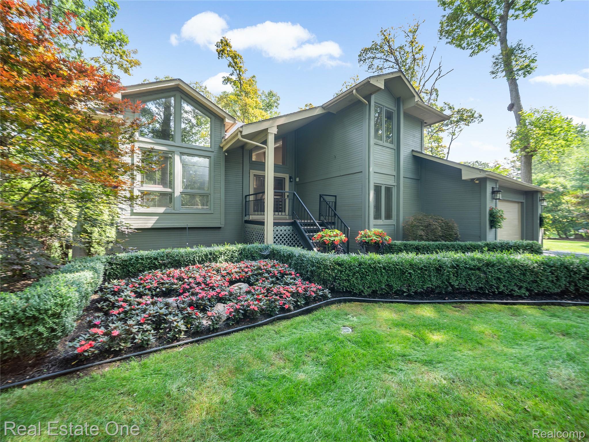 9929 Curie Lane