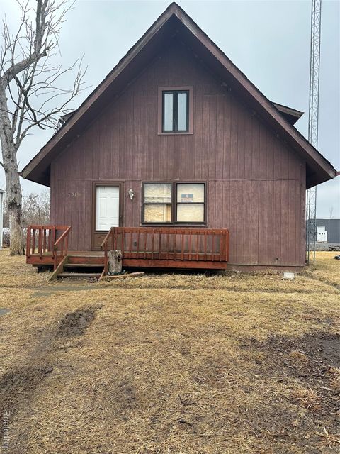 7121 Iroquois Street Erie Township MI 48133