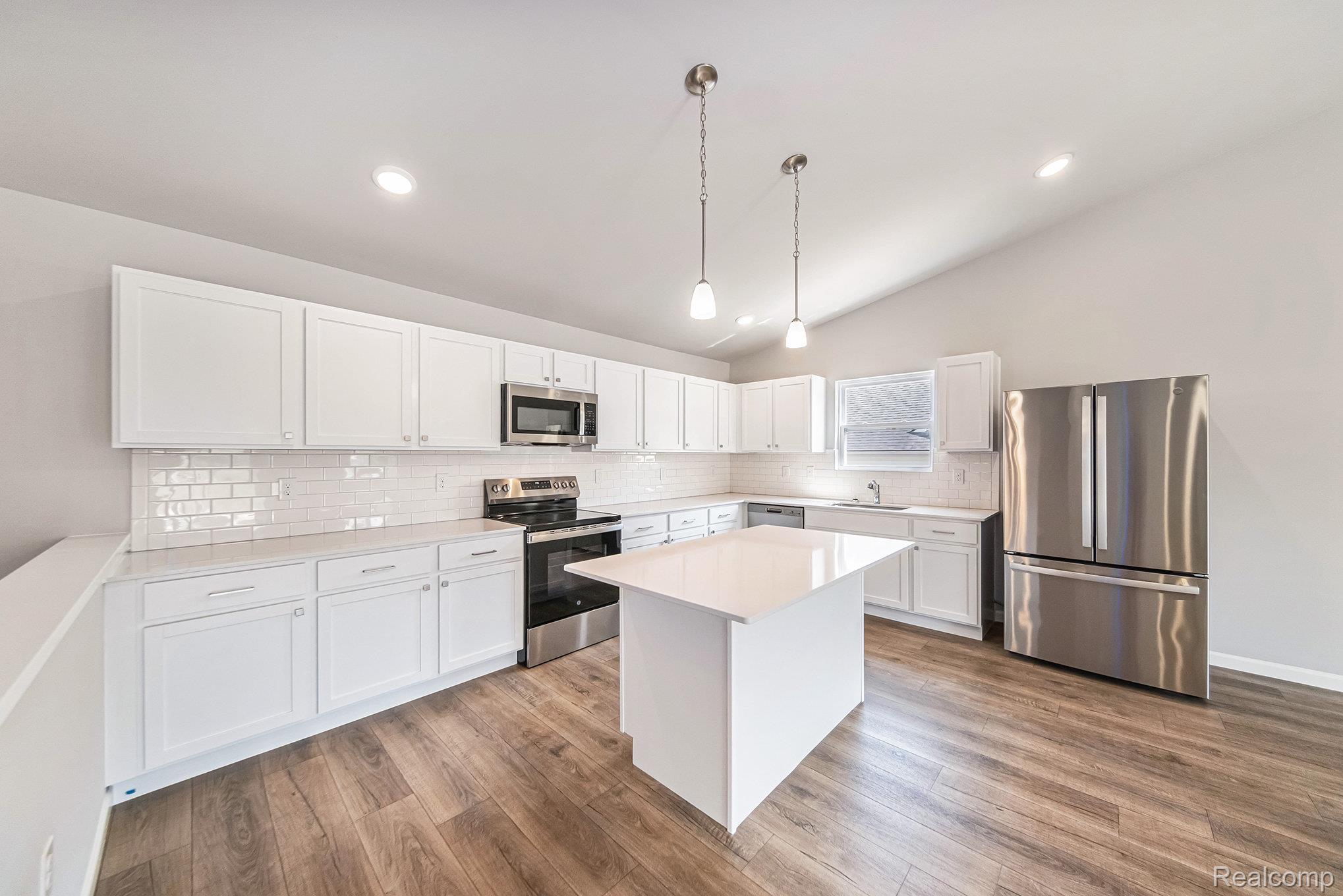 172 WOODLAND Way