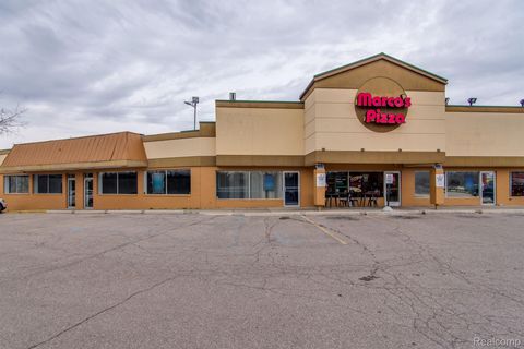 5574 COOLEY LAKE Road Waterford Charter Township MI 48327