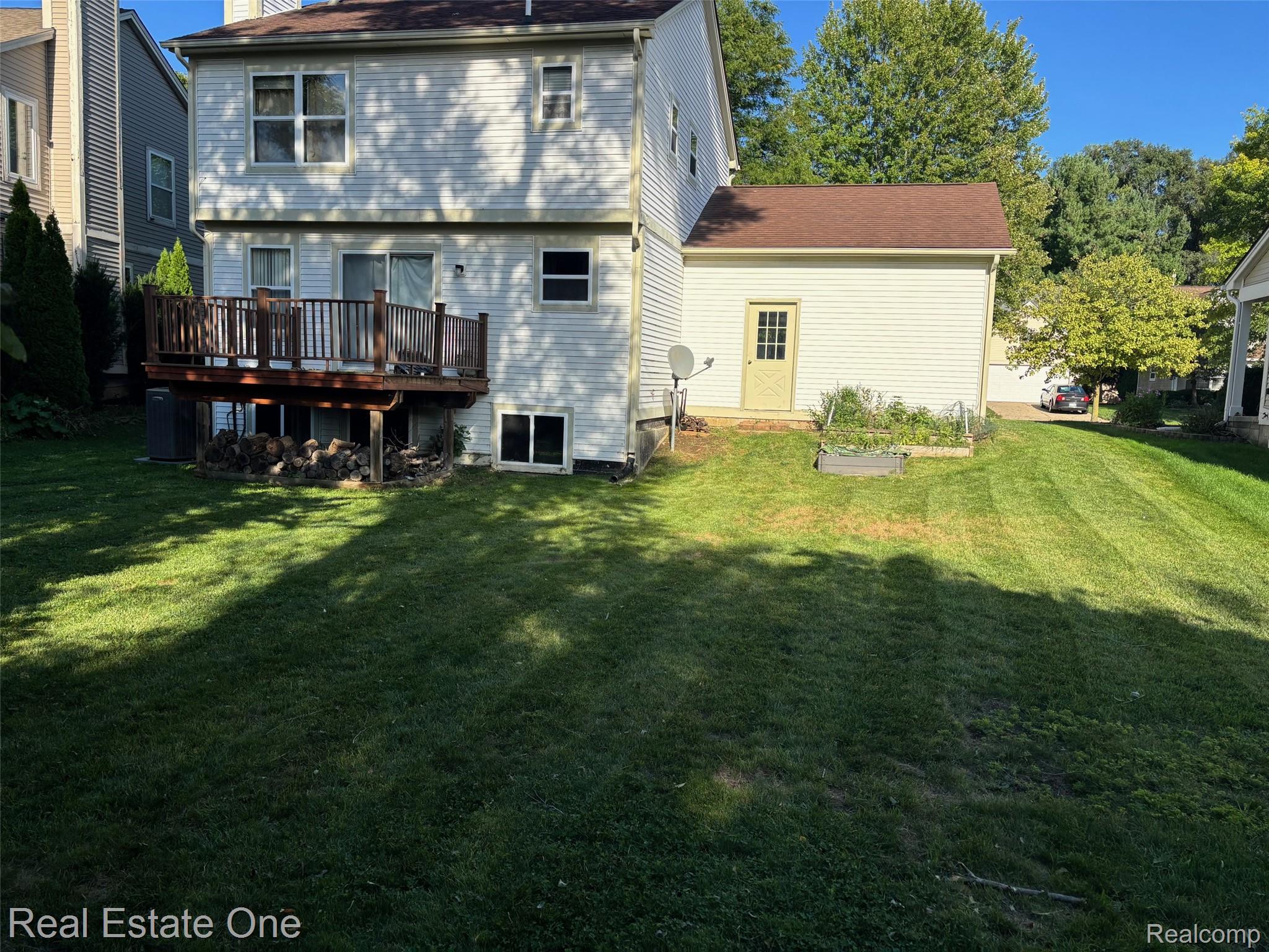 1417 Pond View Court