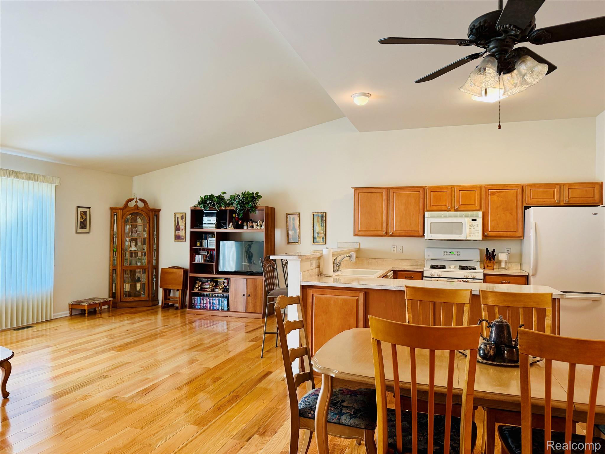 2251 Crystal Crossing Drive 12