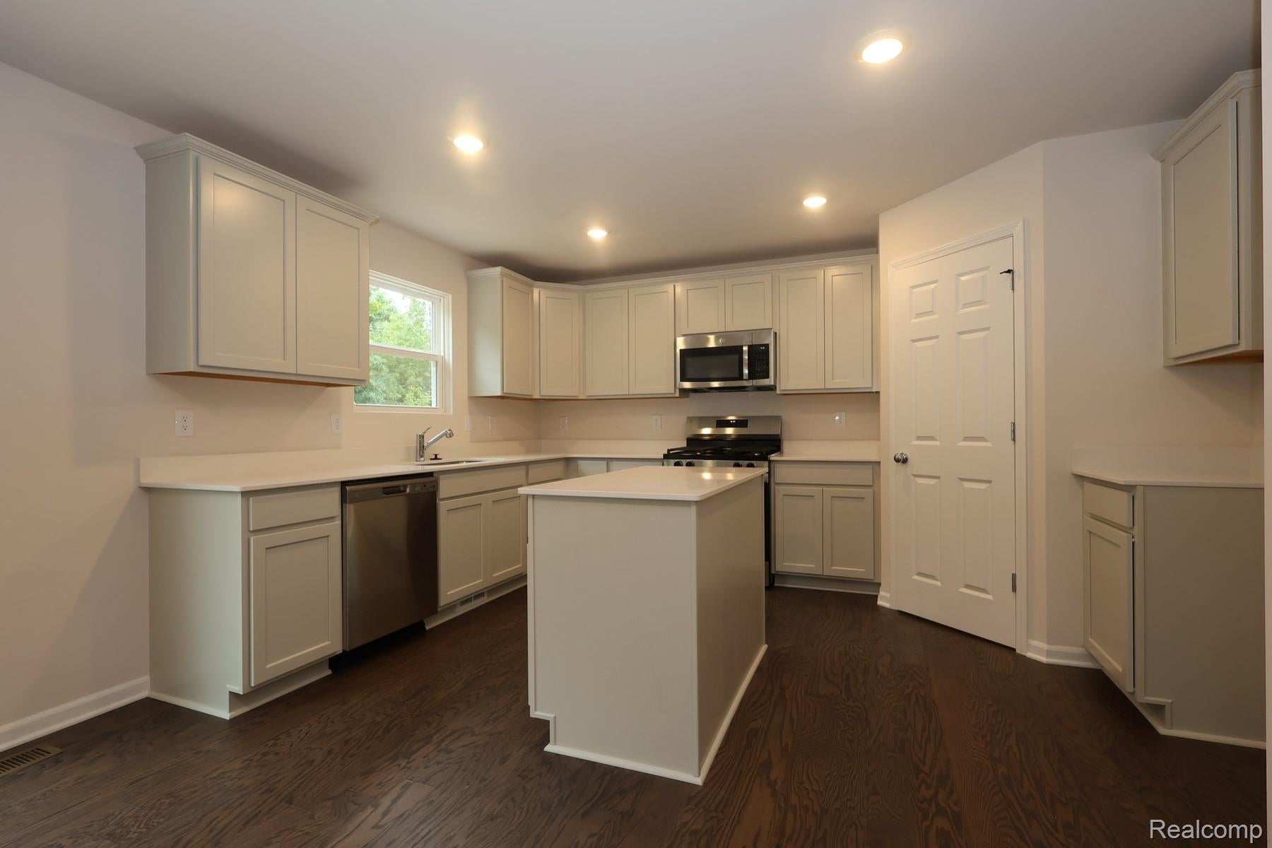 4182 Cedar Lane