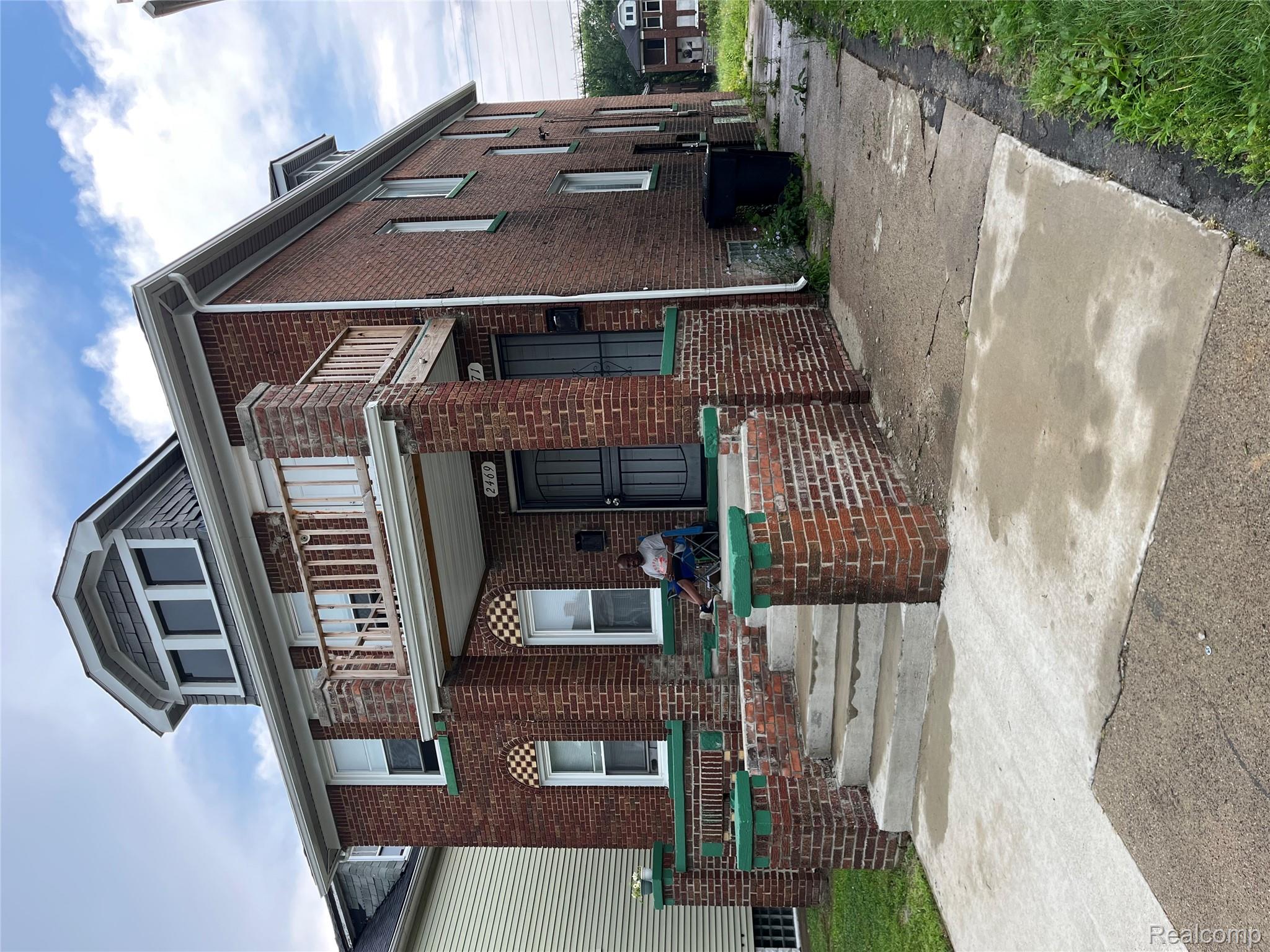 2469 Ford Street