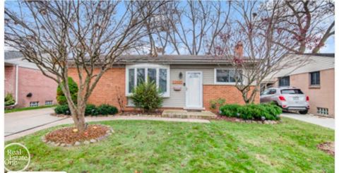 22500 Raymond Street St Clair Shores City MI 48082