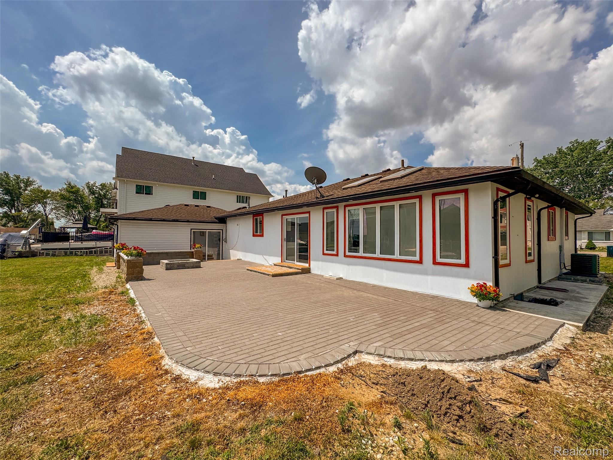 Harrison Charter Township, Michigan 48045, United States, 3 Bedrooms Bedrooms, ,3 BathroomsBathrooms,Residential,Active,157842