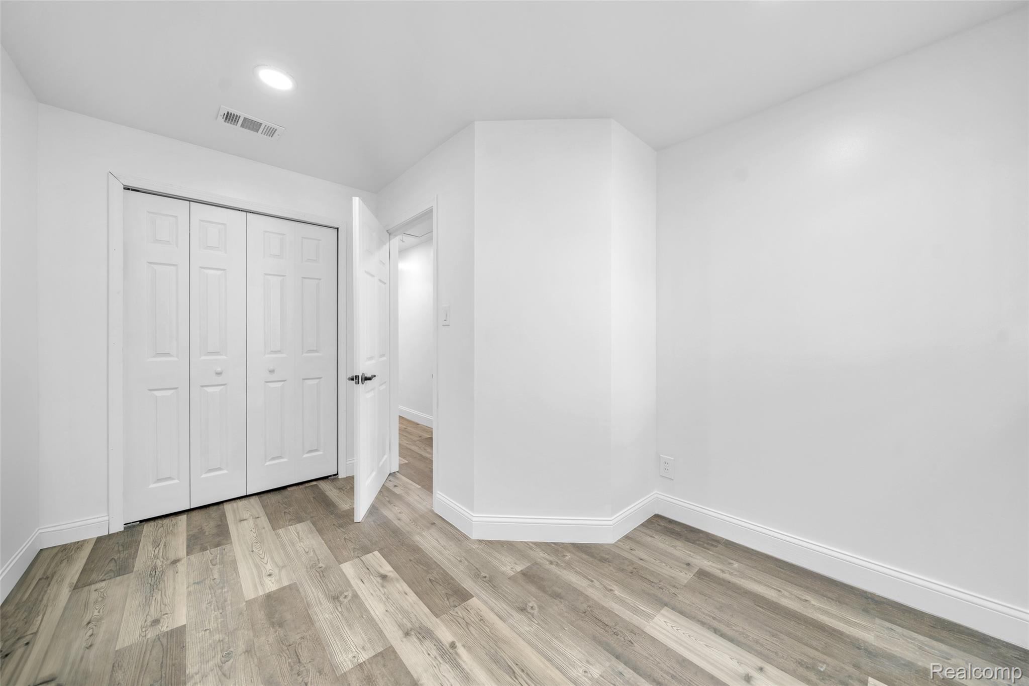 Harrison Charter Township, Michigan 48045, United States, 3 Bedrooms Bedrooms, ,3 BathroomsBathrooms,Residential,Active,157842