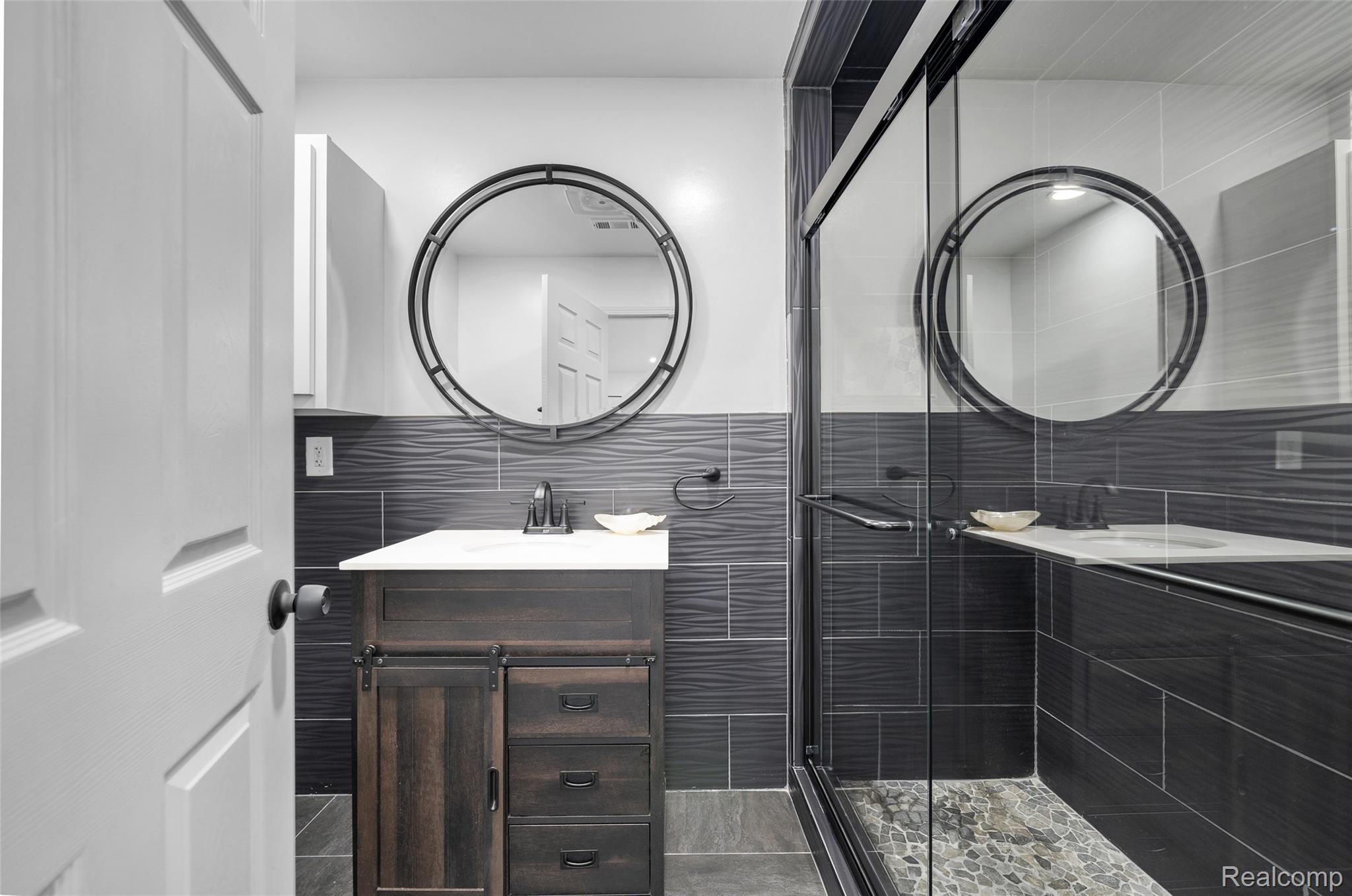 Harrison Charter Township, Michigan 48045, United States, 3 Bedrooms Bedrooms, ,3 BathroomsBathrooms,Residential,Active,157842