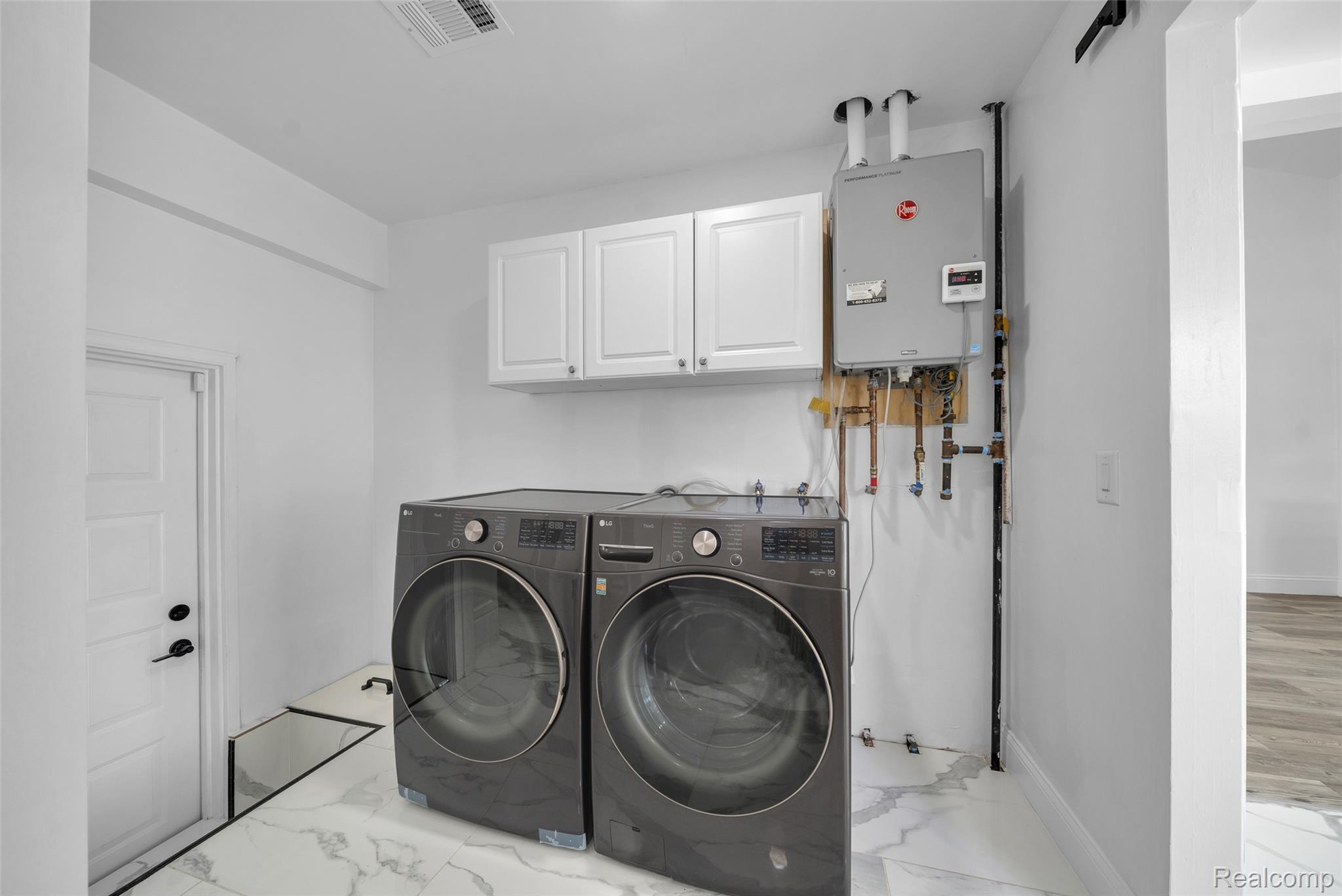 Harrison Charter Township, Michigan 48045, United States, 3 Bedrooms Bedrooms, ,3 BathroomsBathrooms,Residential,Active,157842