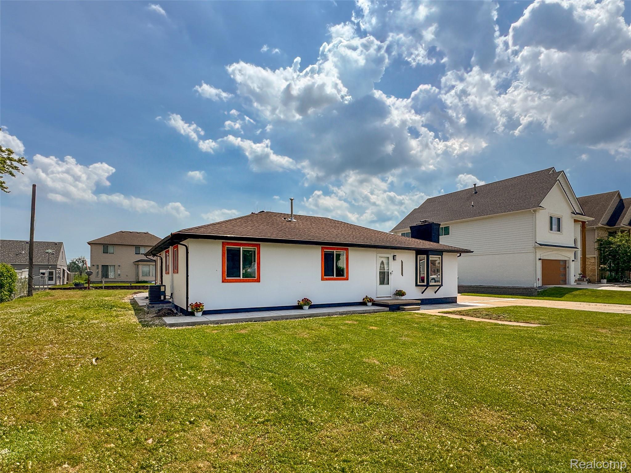 Harrison Charter Township, Michigan 48045, United States, 3 Bedrooms Bedrooms, ,3 BathroomsBathrooms,Residential,Active,157842