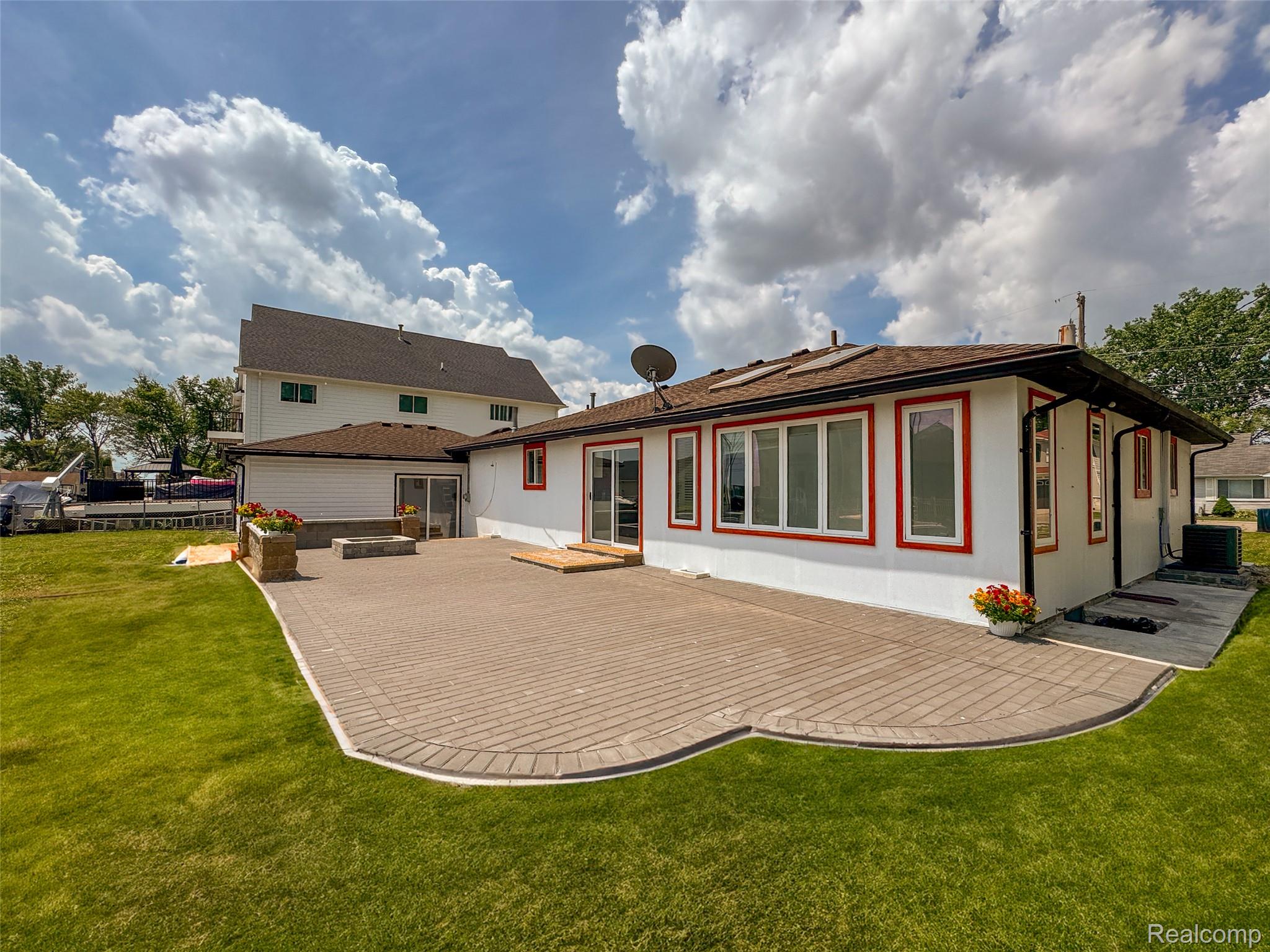 Harrison Charter Township, Michigan 48045, United States, 3 Bedrooms Bedrooms, ,3 BathroomsBathrooms,Residential,Active,157842