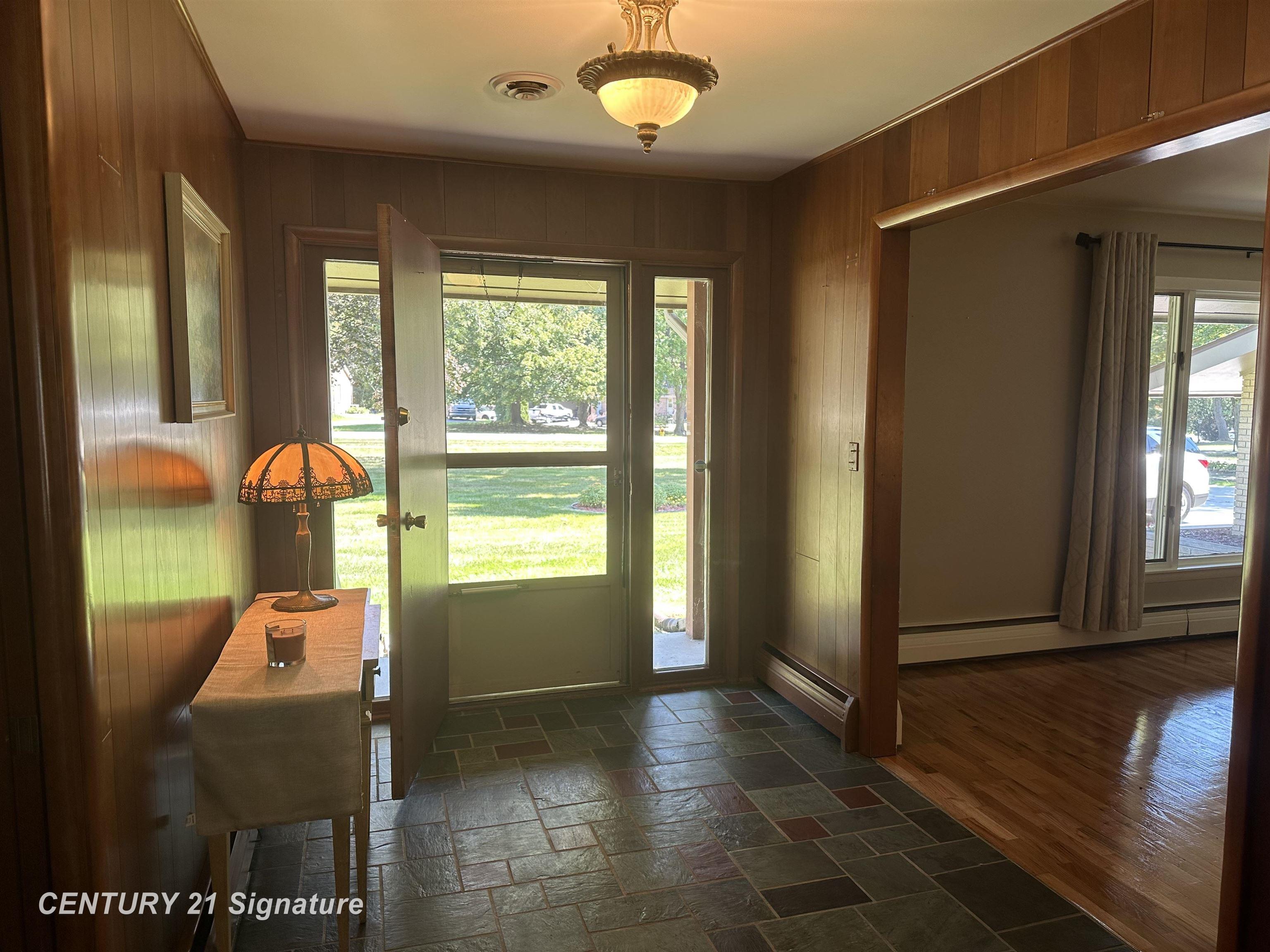 5521 Sugar Bush Lane