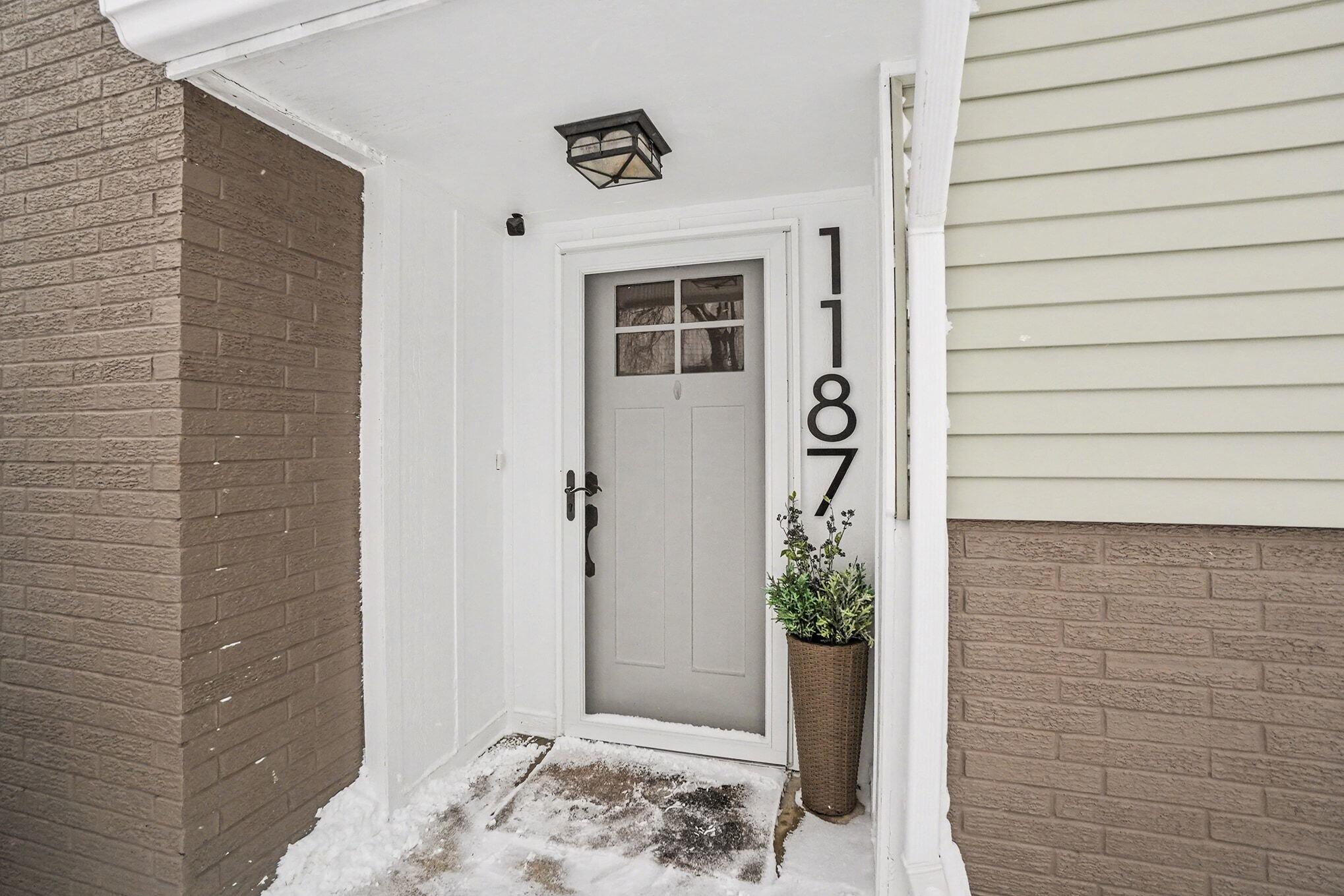 1187 Yorkshire Drive