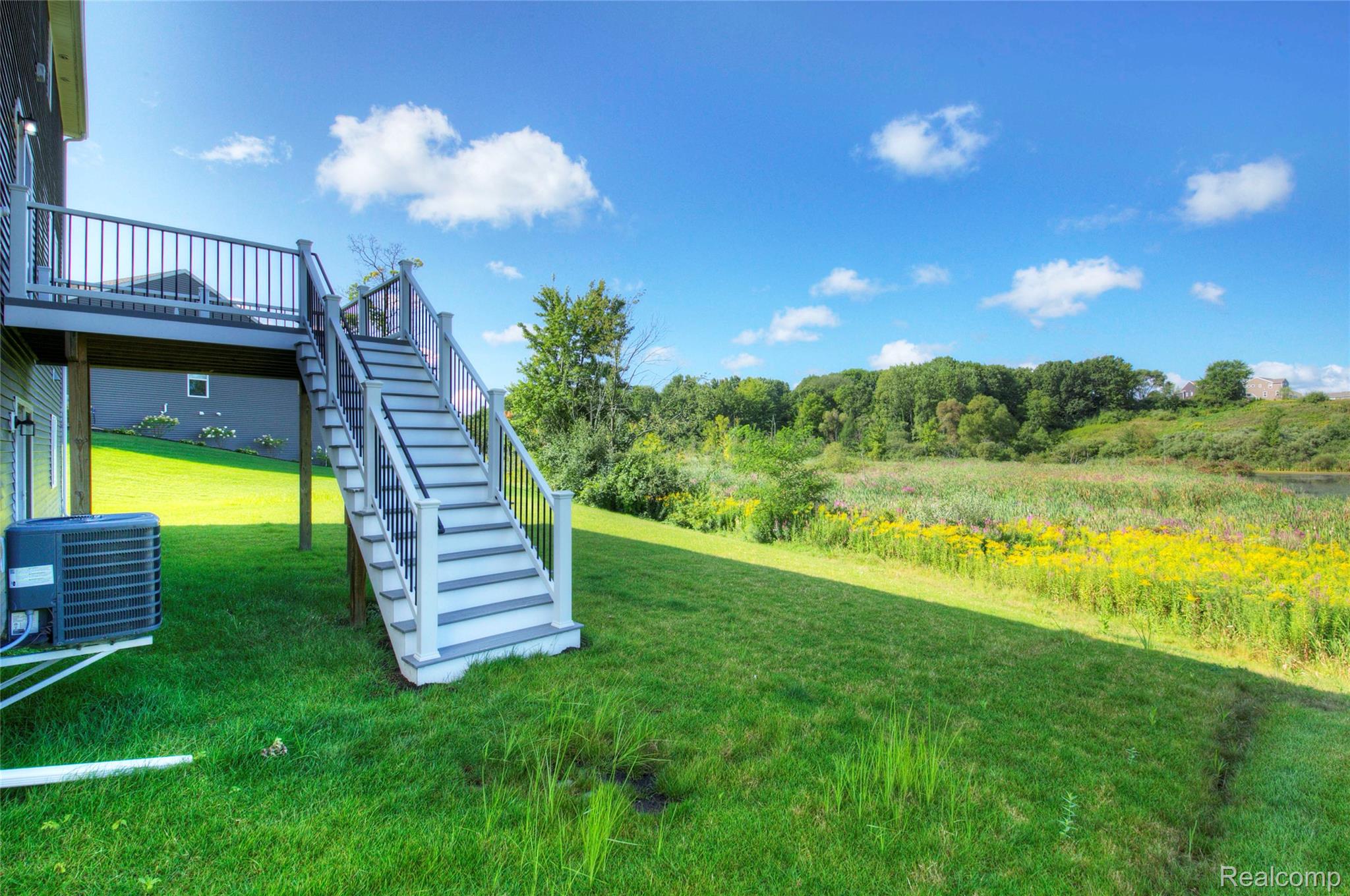 3040 Bogues View Drive