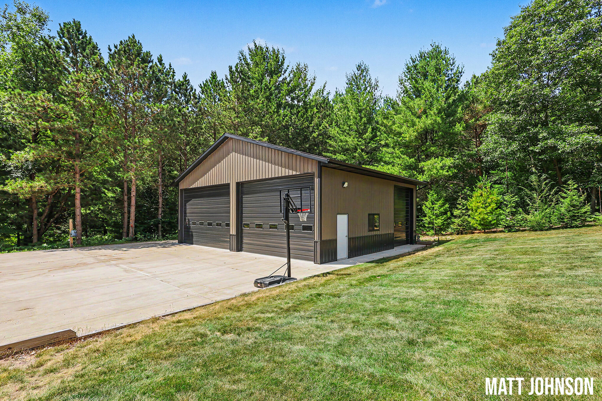 5589 Heritage Drive