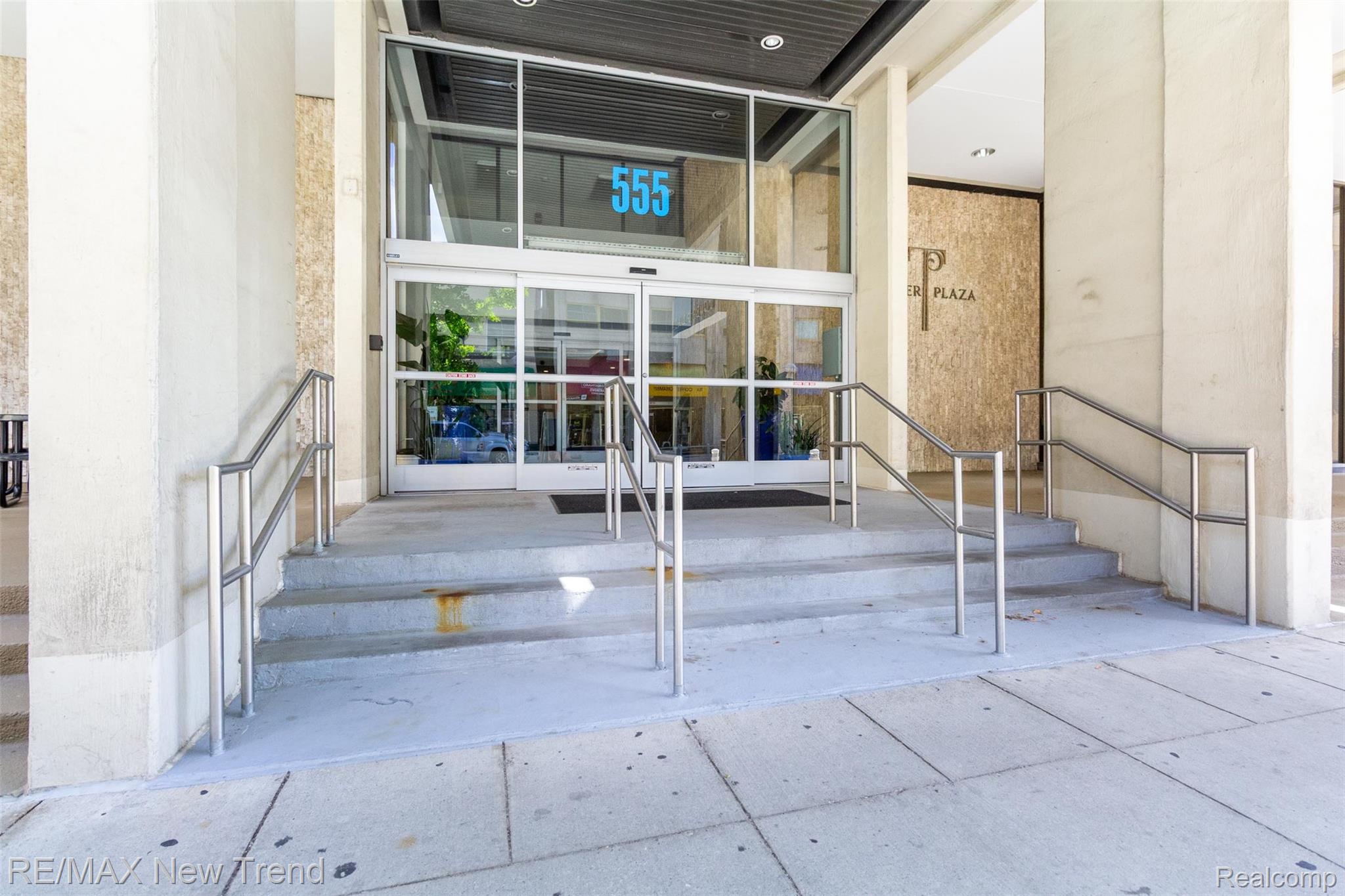 555 E WILLIAM Street 7G