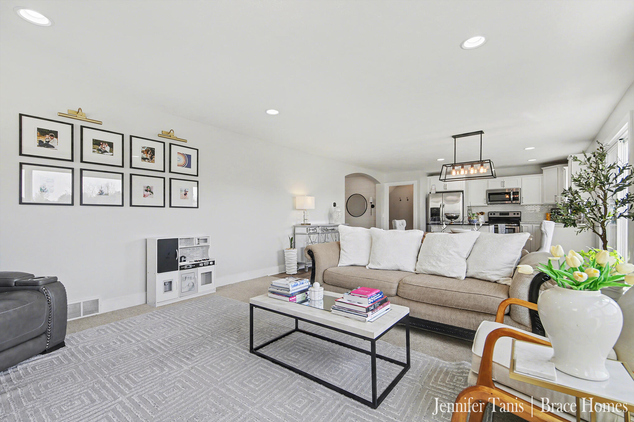 5918 Farmview Drive