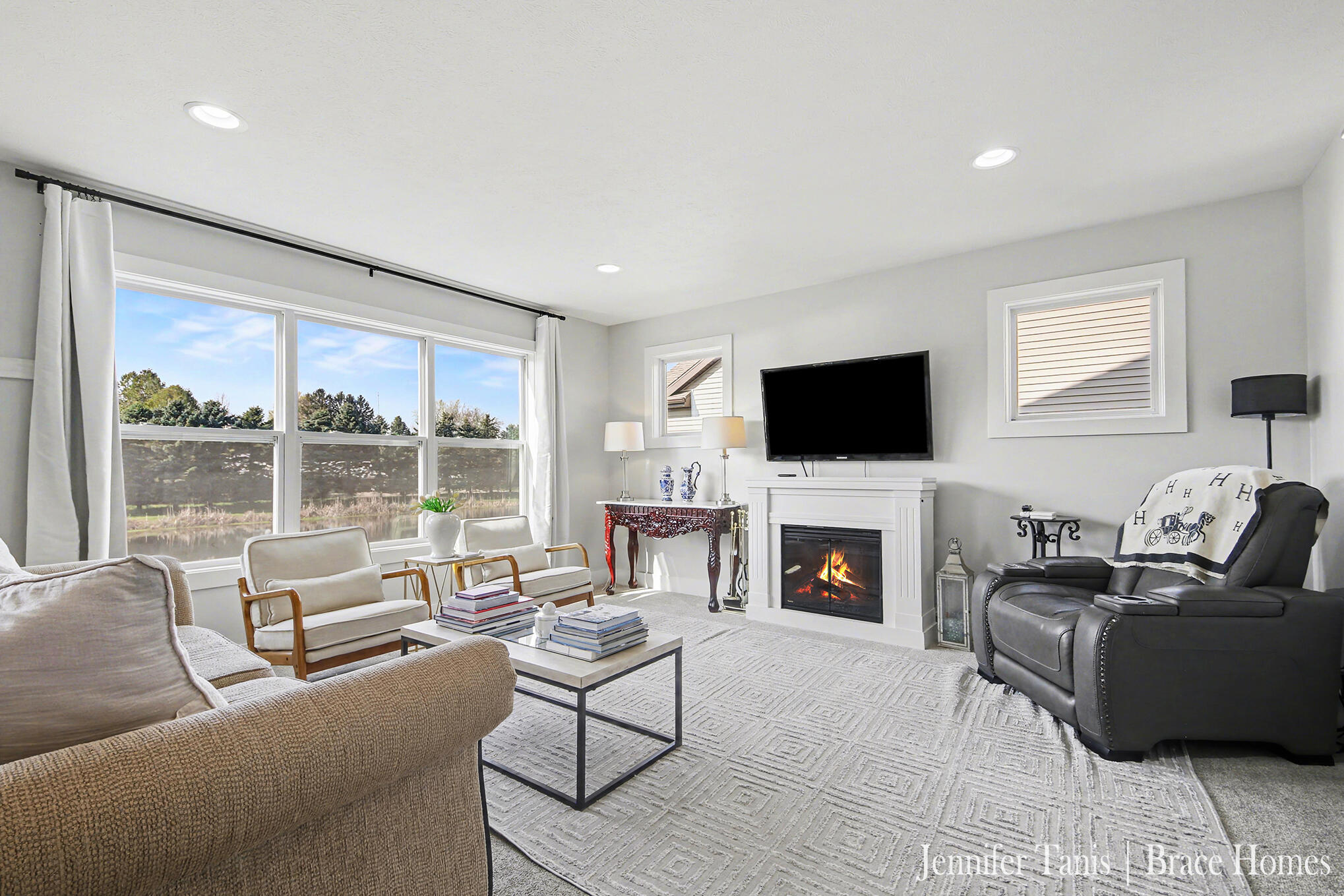 5918 Farmview Drive