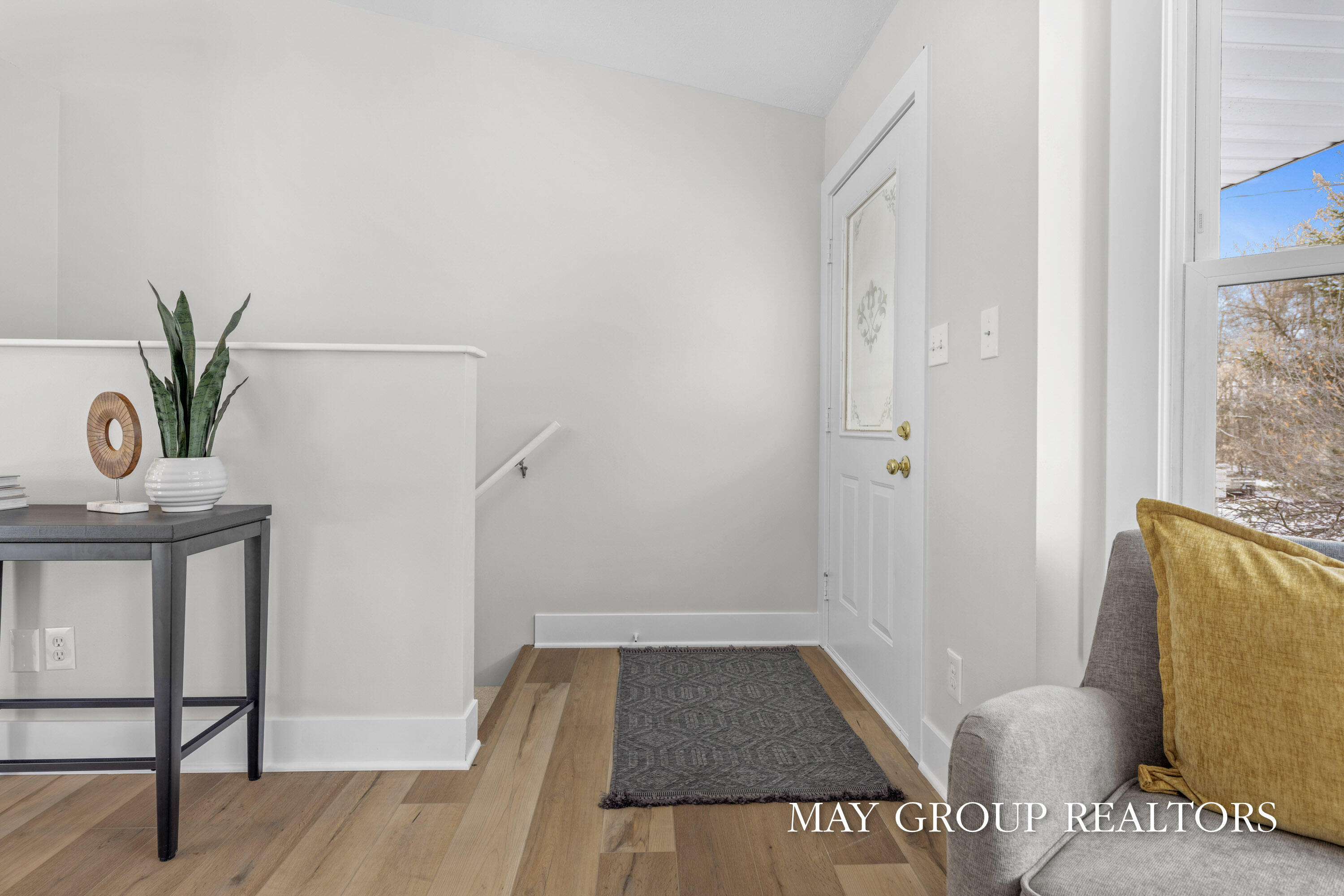 2851 Dean Lake Avenue NE