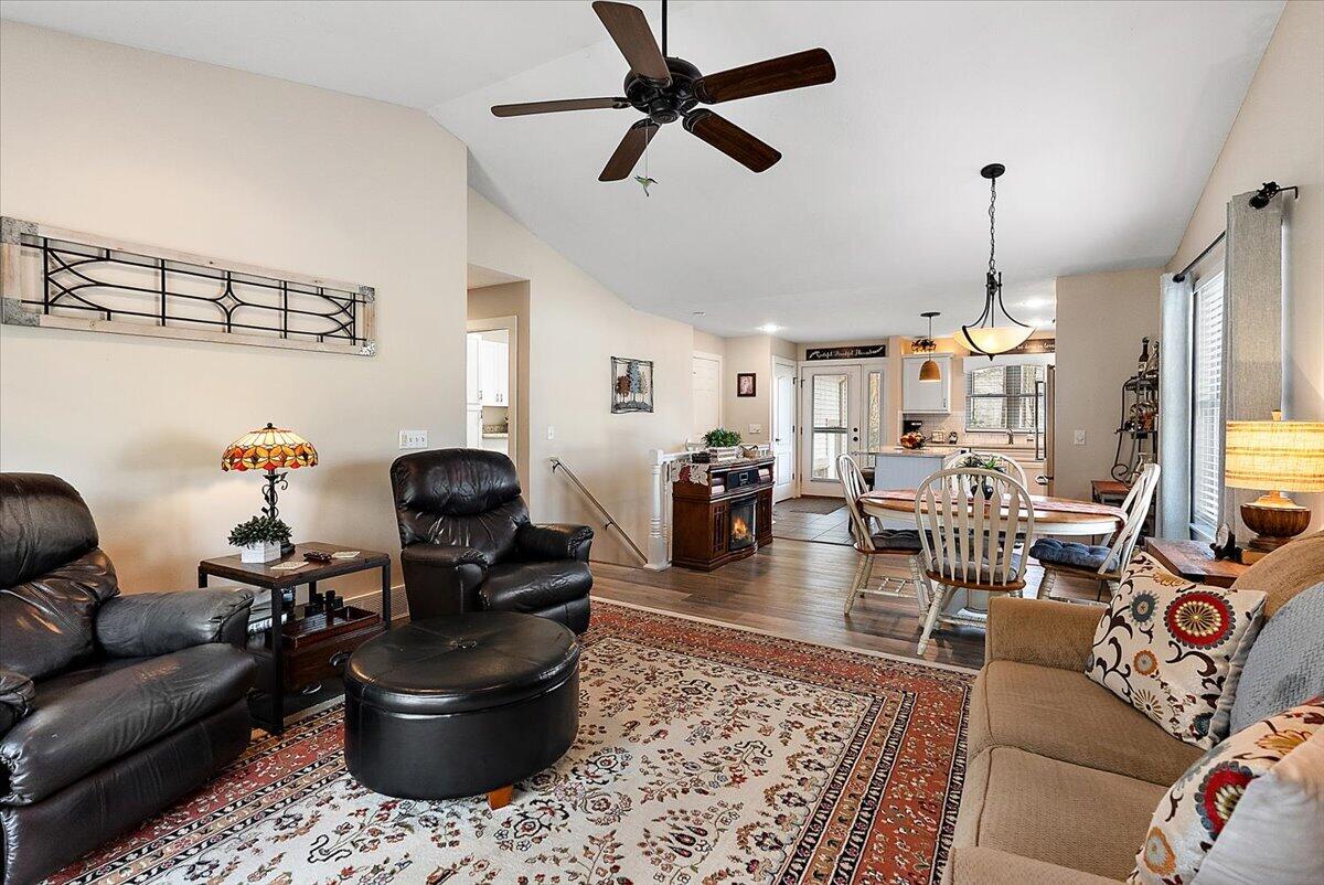 894 N Sandalwood Circle