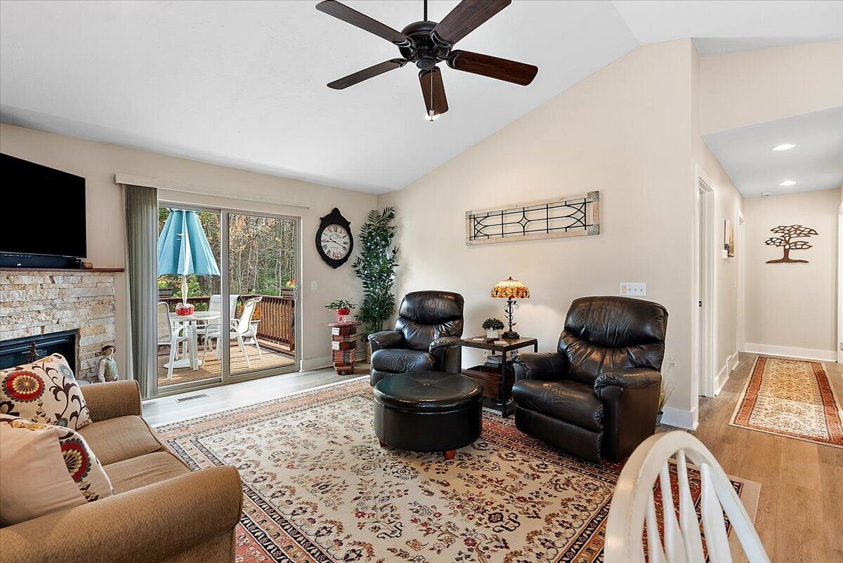 894 N Sandalwood Circle