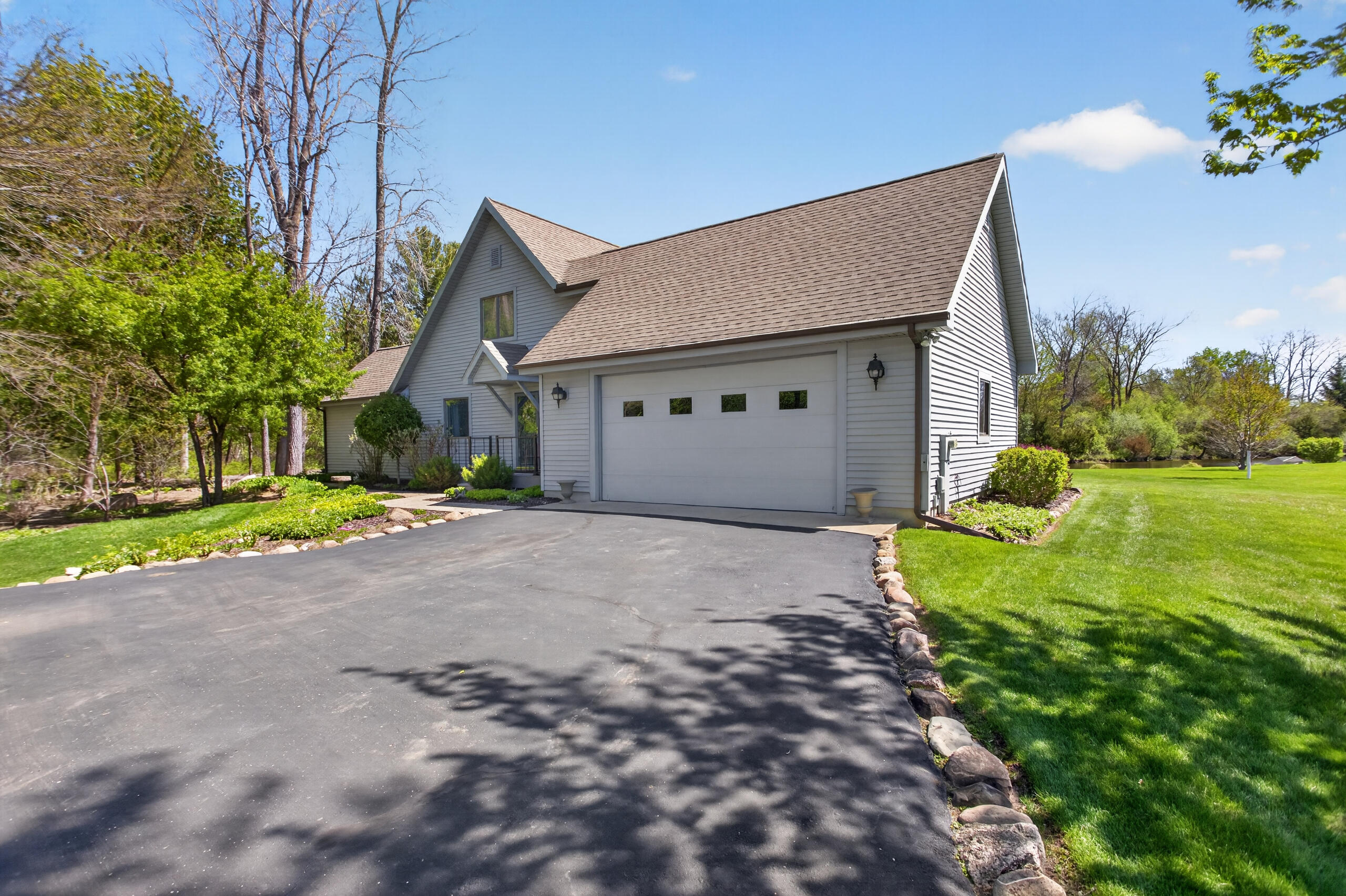 5745 Browns Lake Road