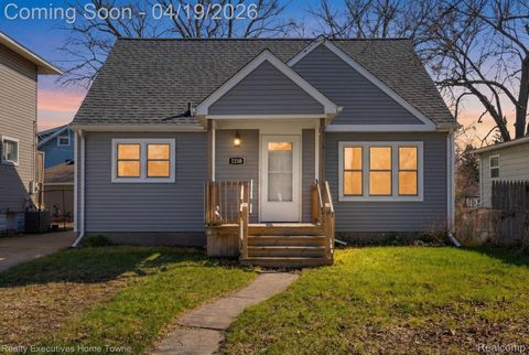 2210 Griswold Street Port Huron City MI 48060