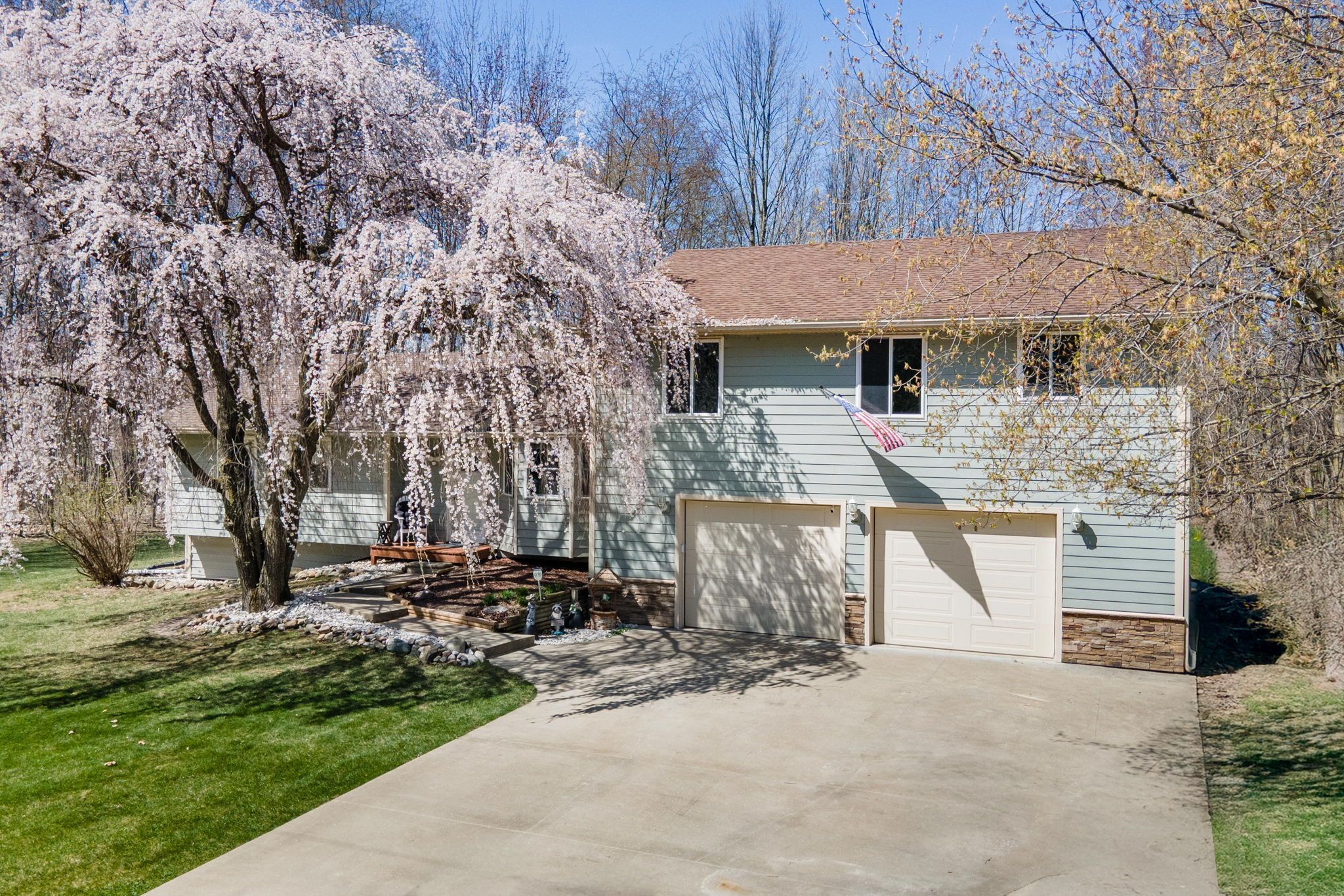 8660 SARGENT Road