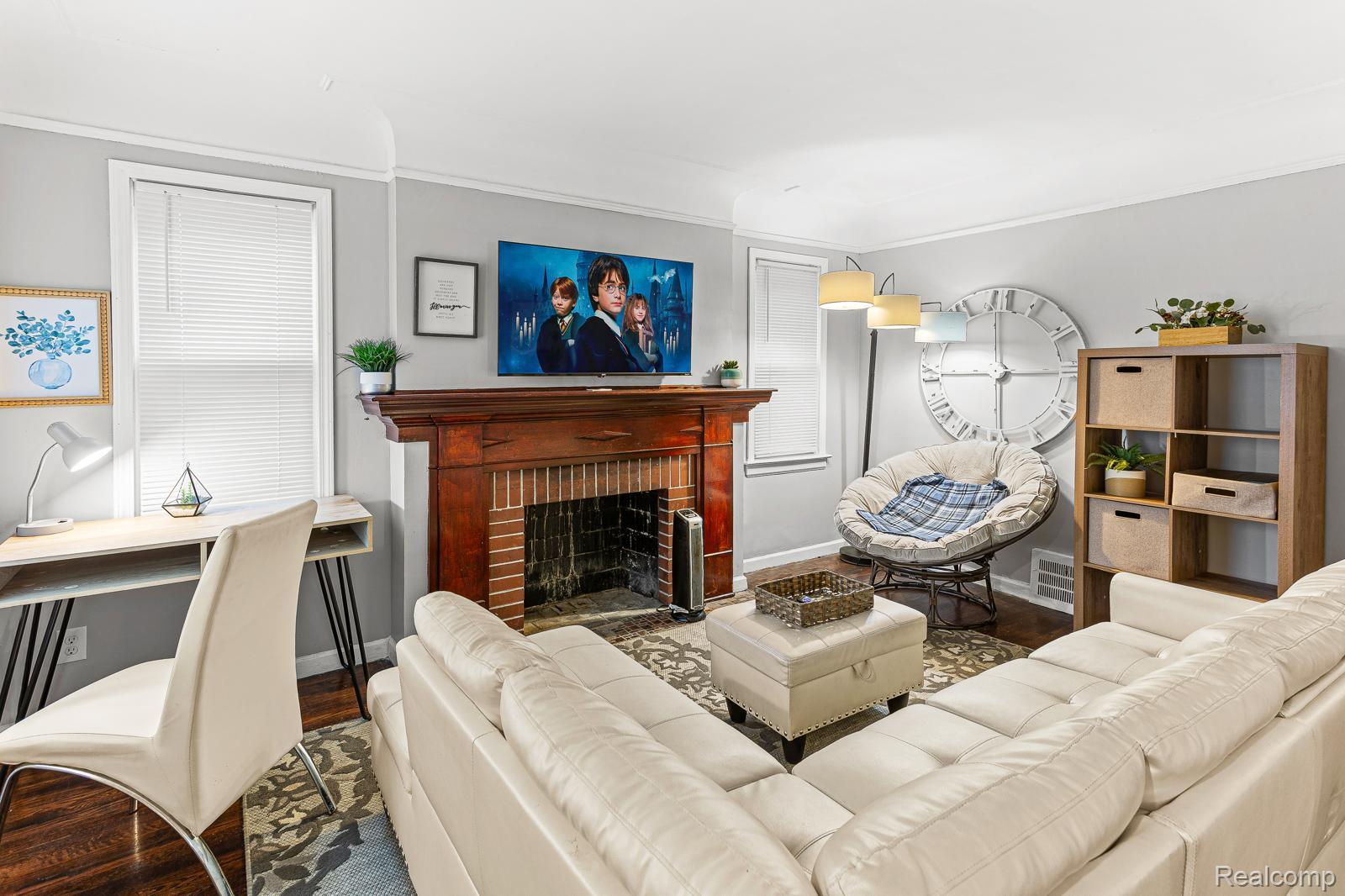 9500 Lakepointe Street