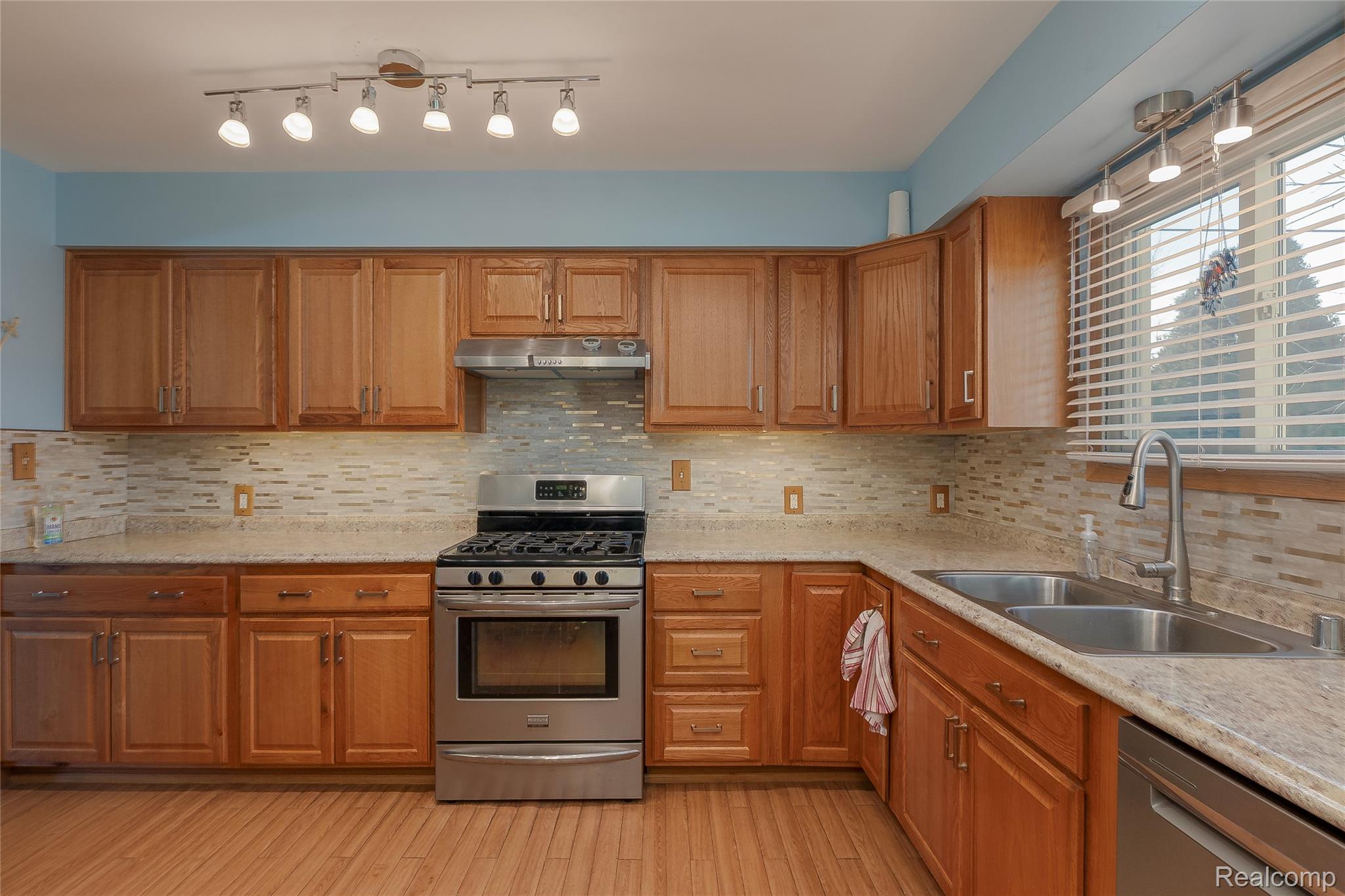 38815 Albert Boulevard