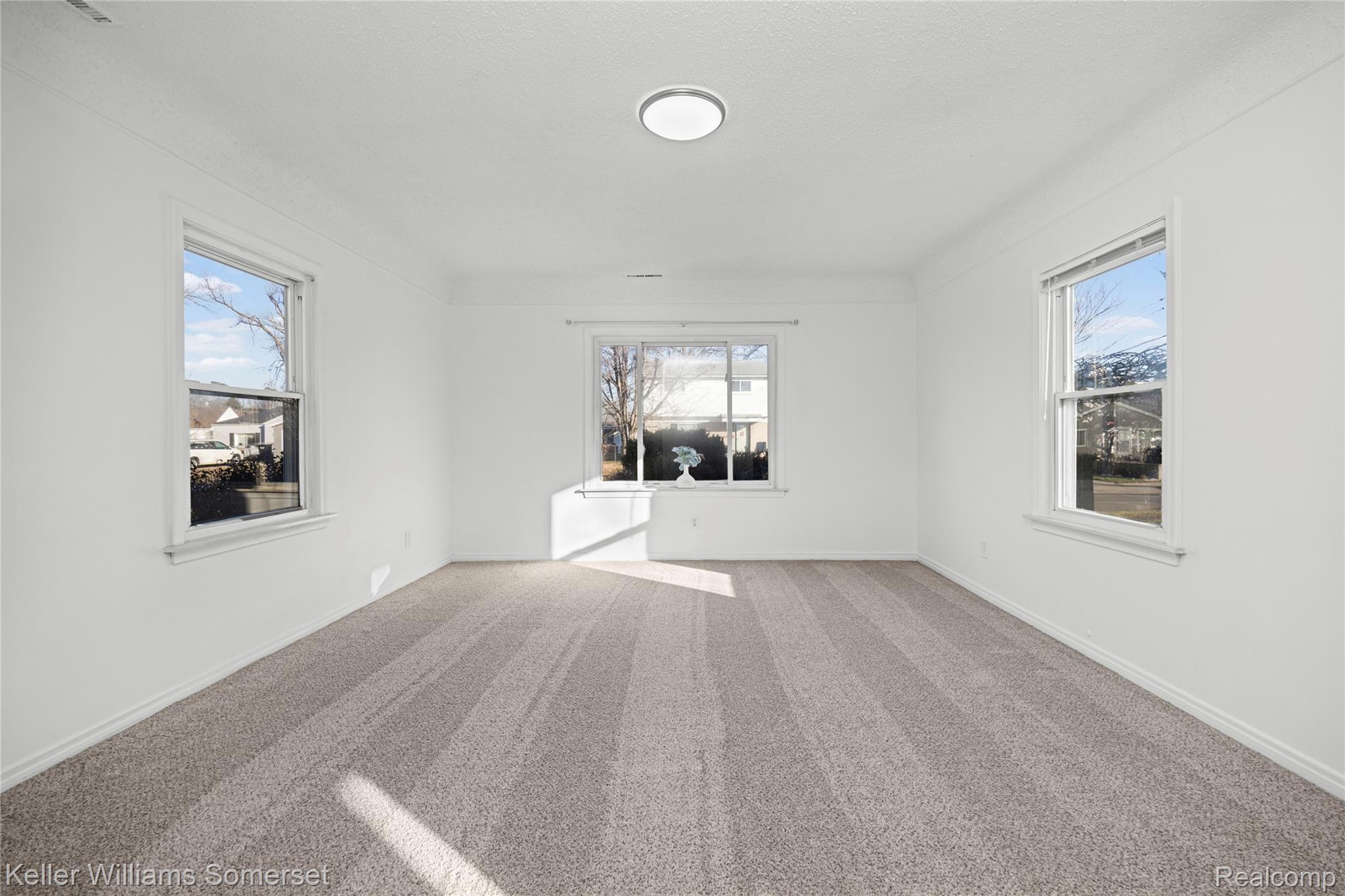 27033 Alger Boulevard