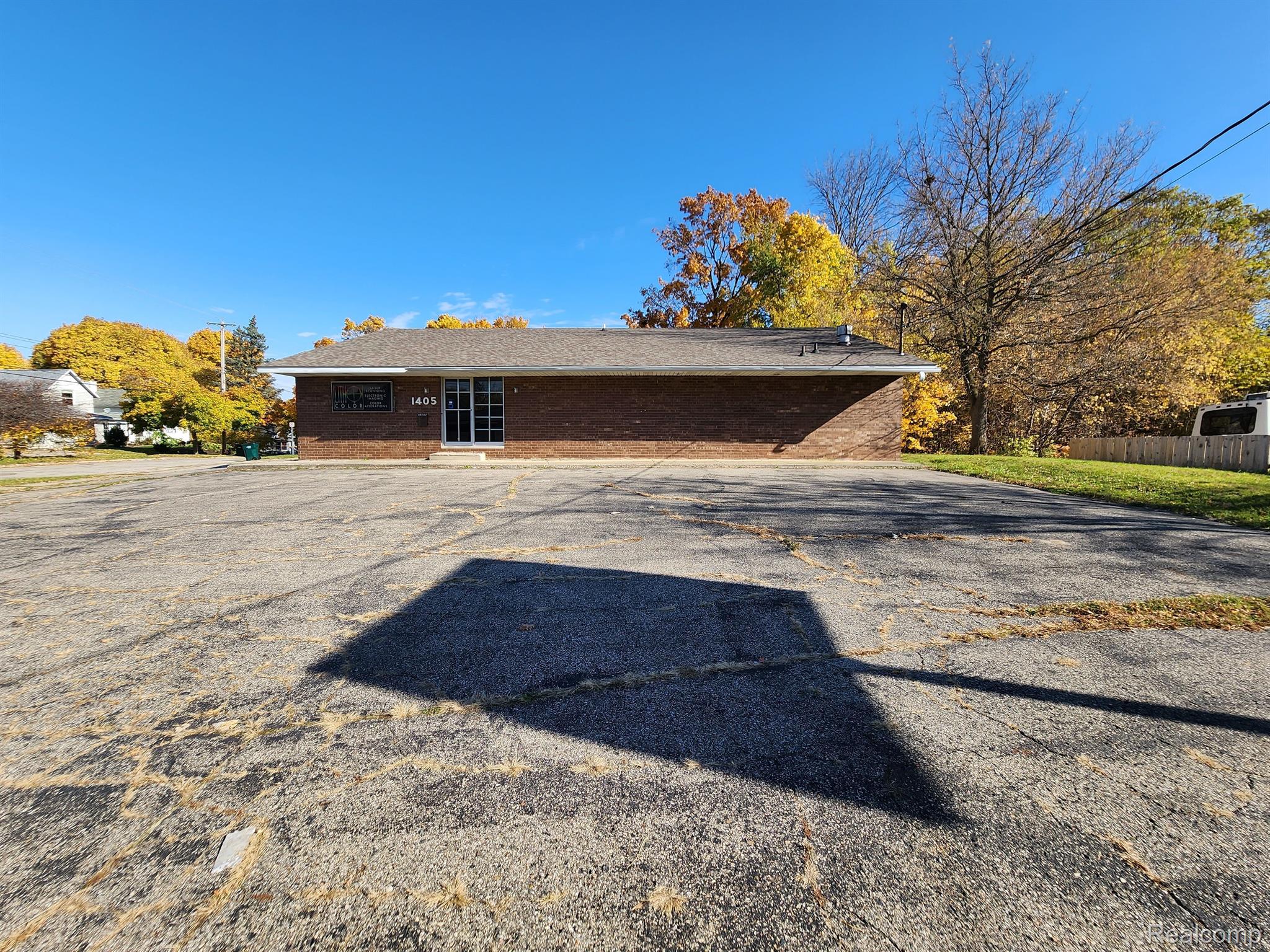 1405 E CESAR E CHAVEZ Avenue