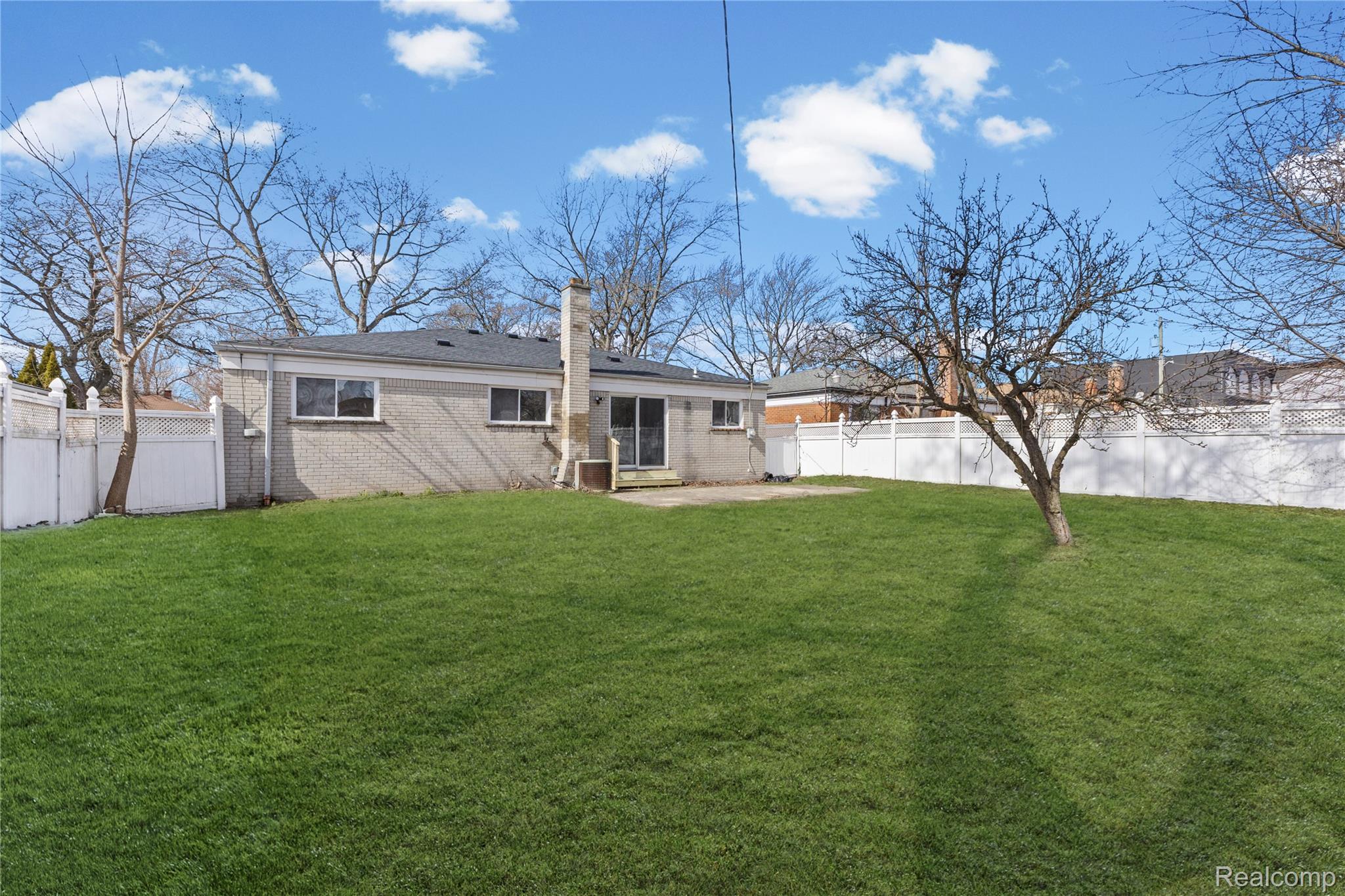 20534 Grandville Avenue