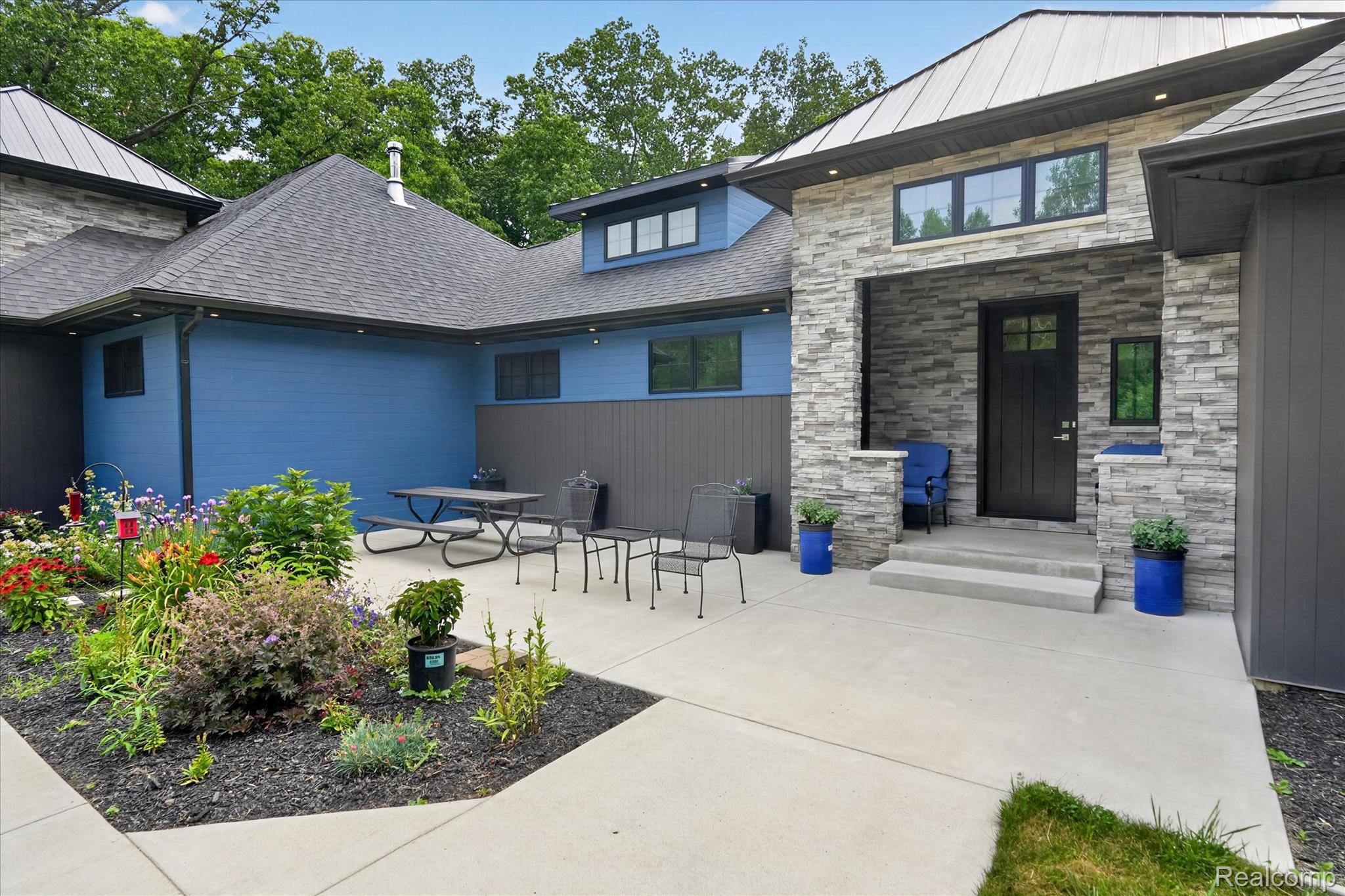 16511 Shadow Lane
