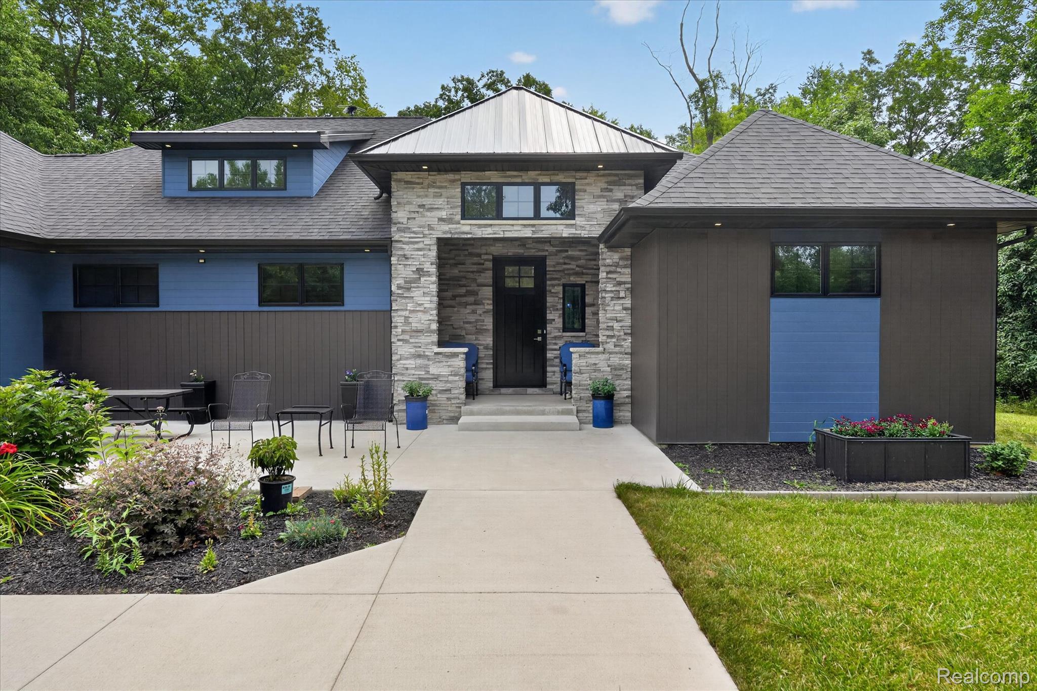16511 Shadow Lane