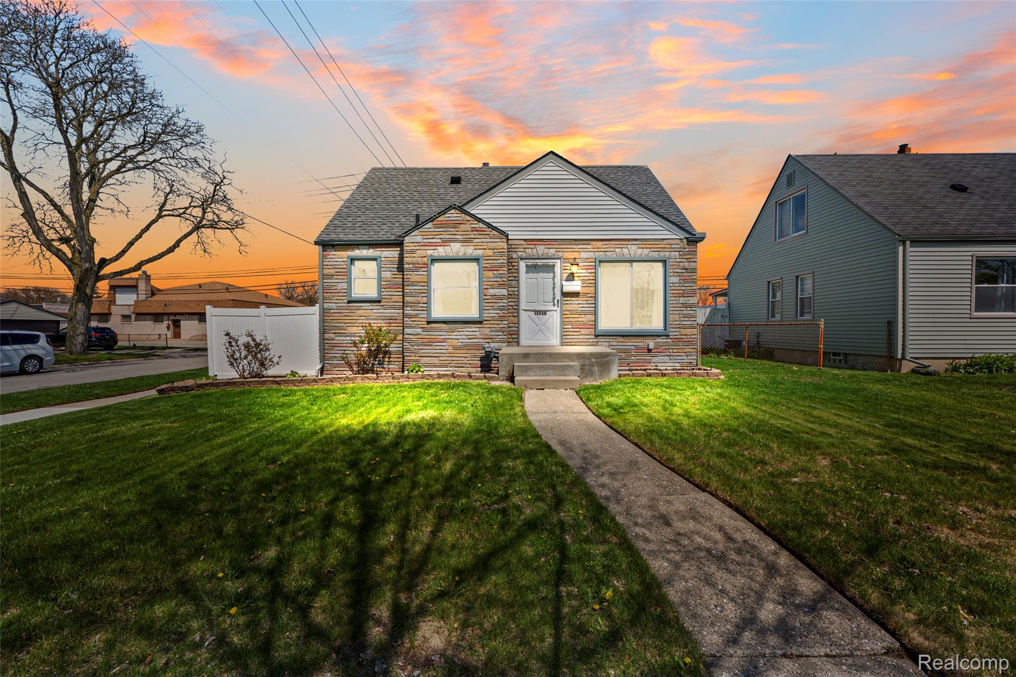 13750 Kingston Street