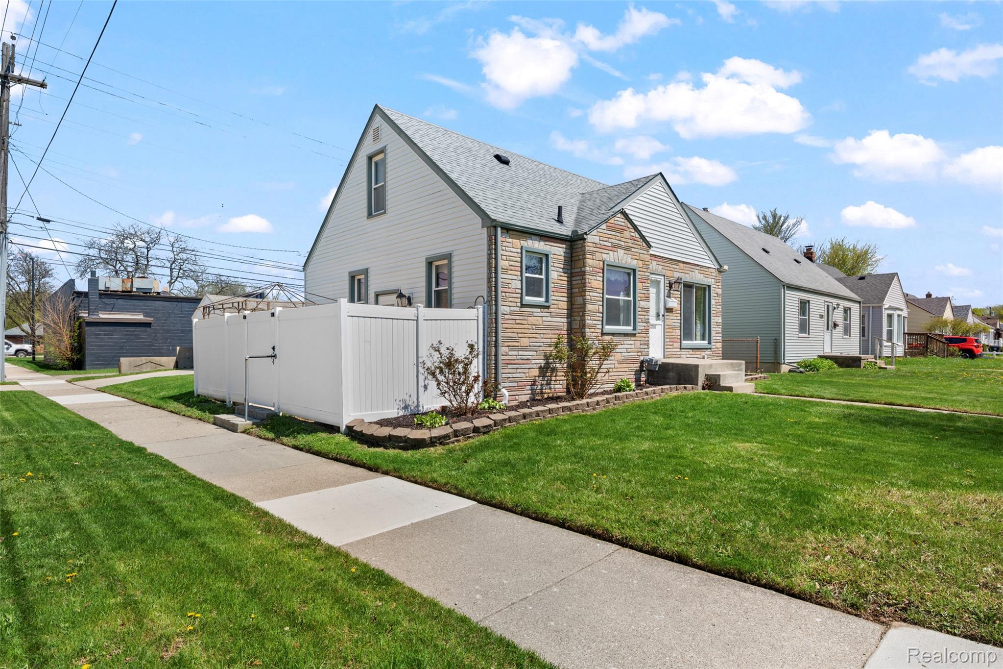 13750 Kingston Street