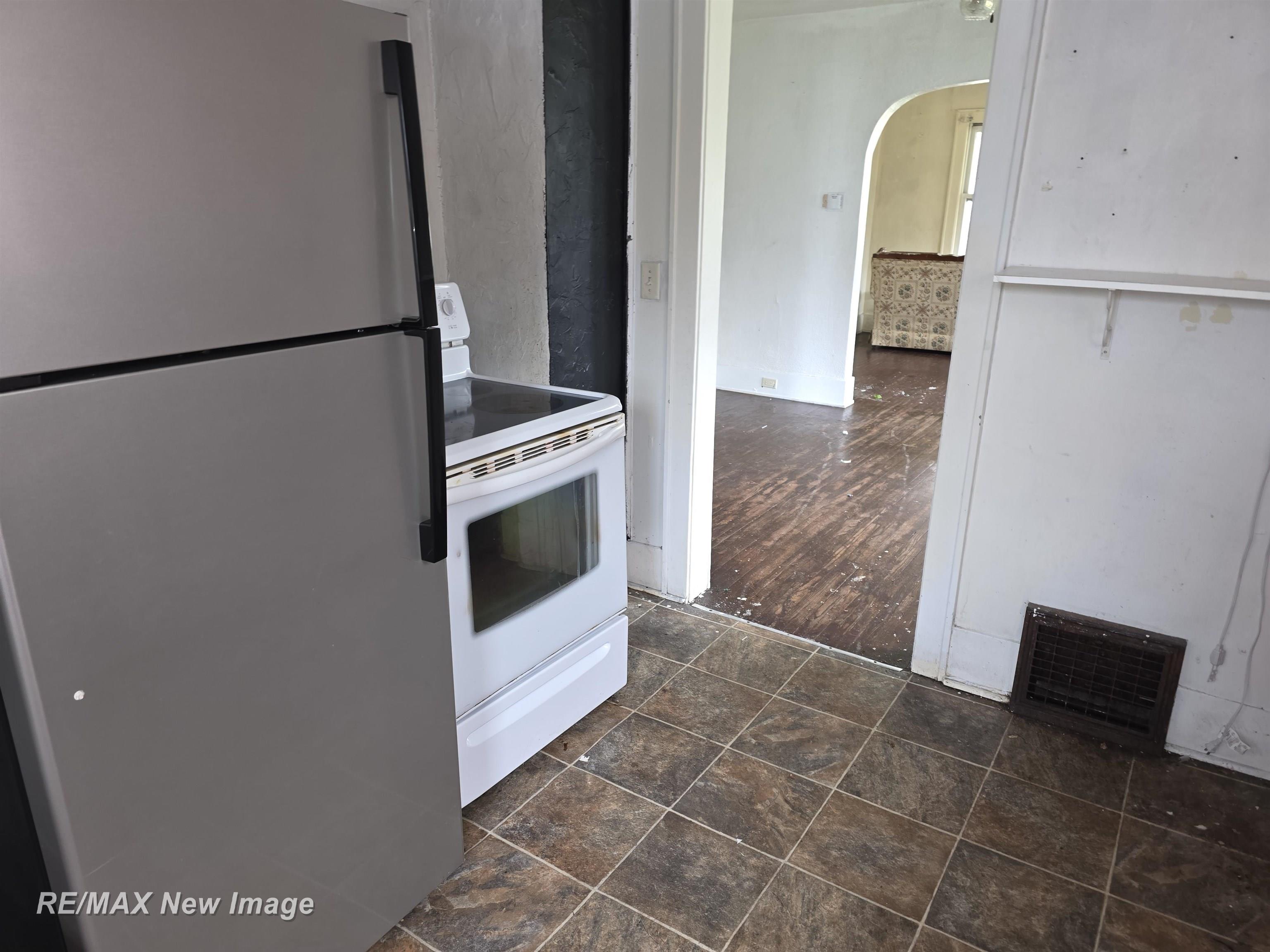 5025 Peterson Street