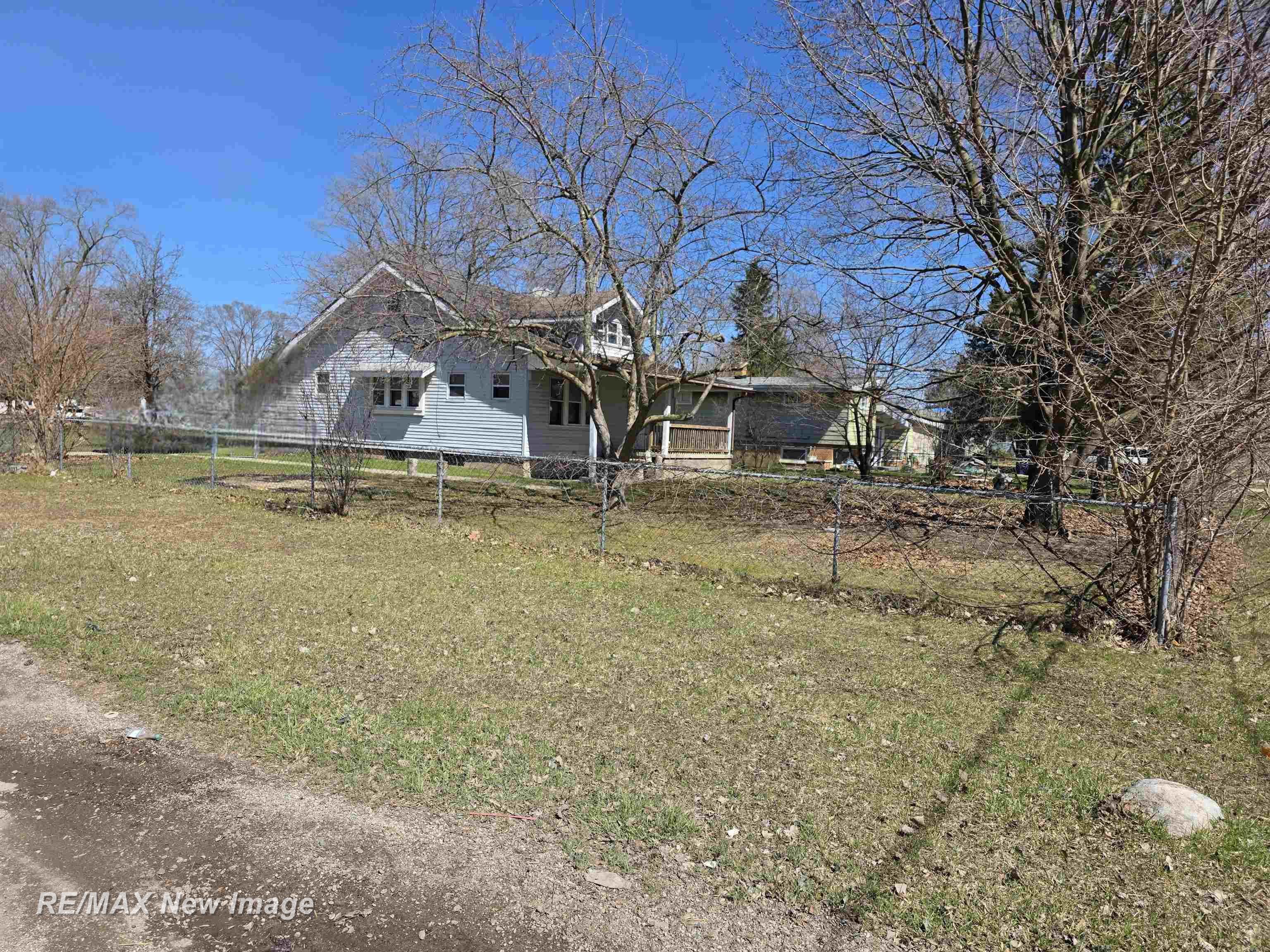 5025 Peterson Street