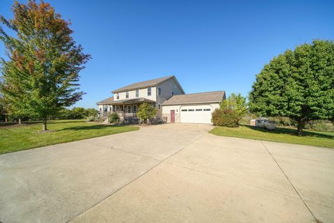 Photo of 198 W Chicago Road, Batavia Township, MI 49036 (MLS # 55025051331)