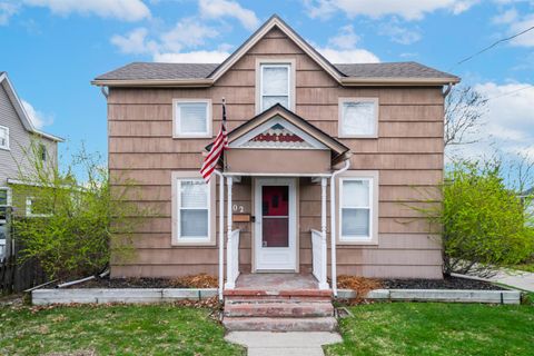 Photo of 302 E Ellen Street, Fenton City, MI 48430 (MLS # 5050204340)