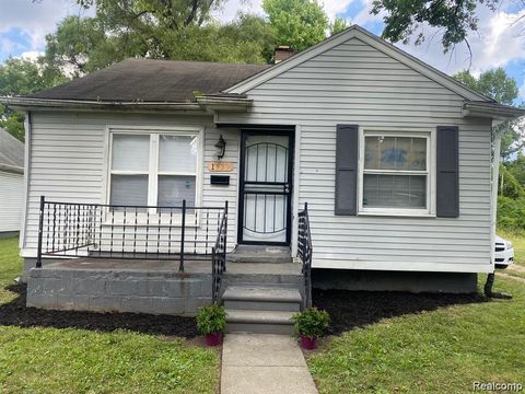 15334 Chapel Street Detroit City MI 48223