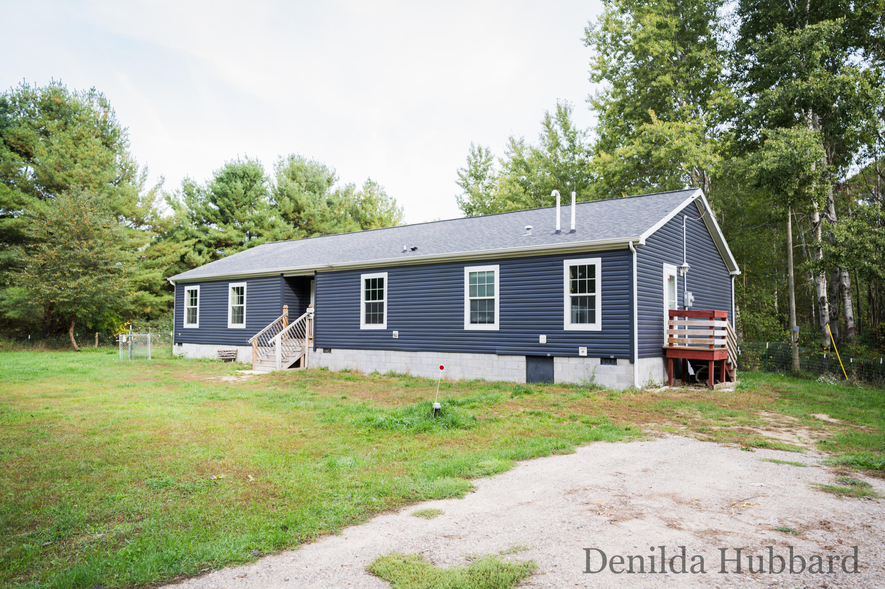 13722 Sand Hill Avenue