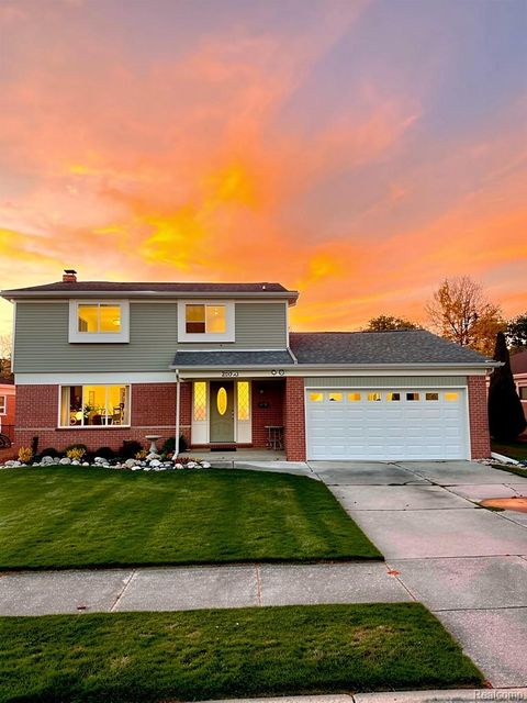 29542 Van Laan Drive Warren City MI 48092