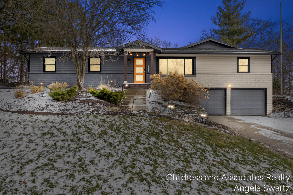 3334 Rickman Avenue NE