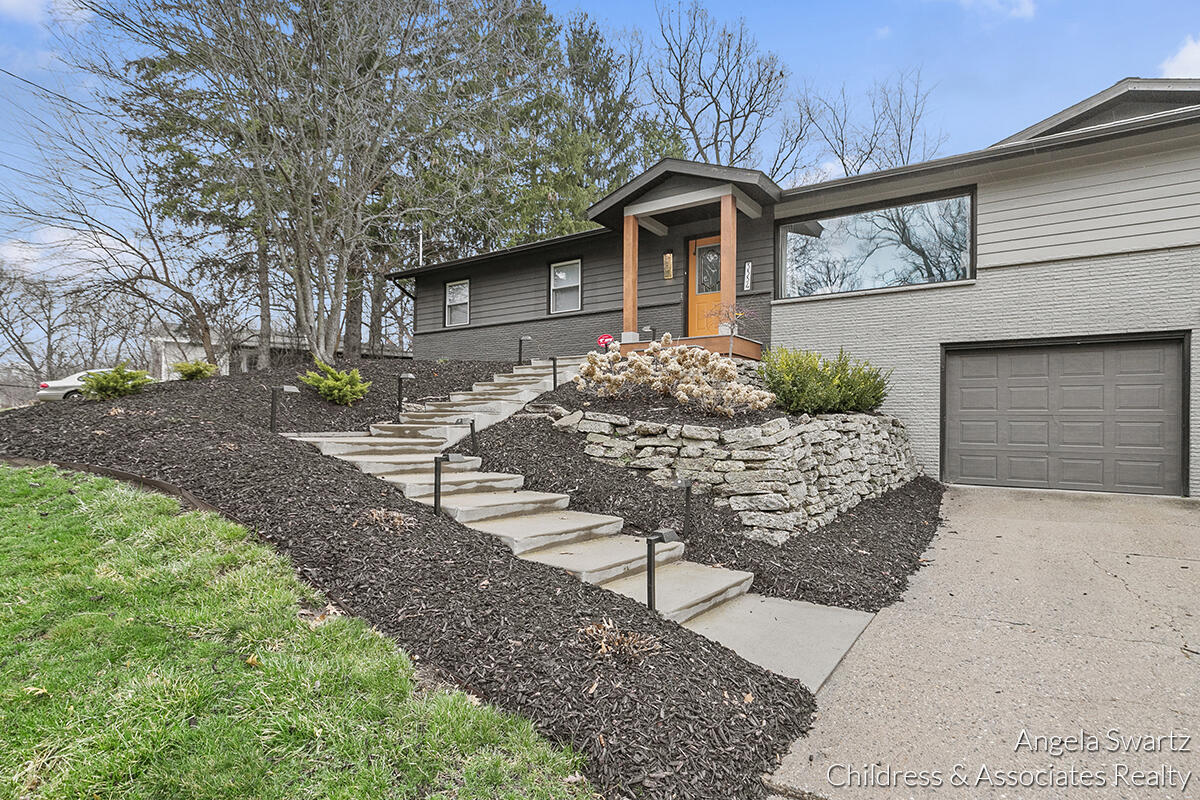 3334 Rickman Avenue NE