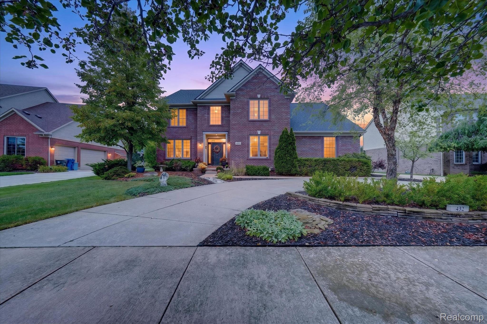 432 E Canford Park