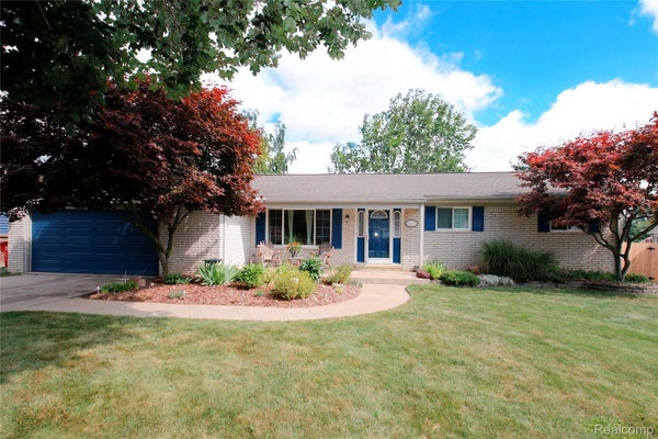 11429 S CRESTLINE DR, WASHINGTON, MI 48095 - Image 502f2d71bfab8a271c3bb3f9f4f93c07/334375743