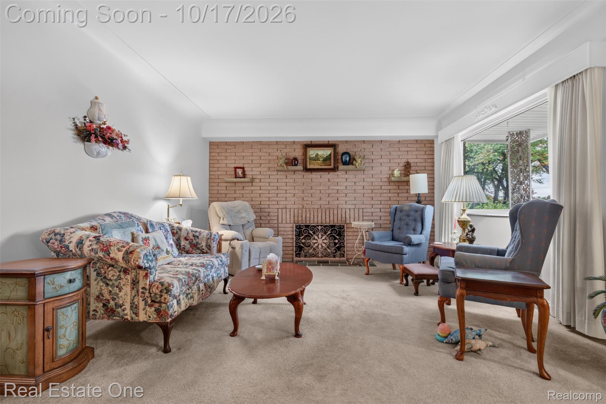 2731 N Lake Drive