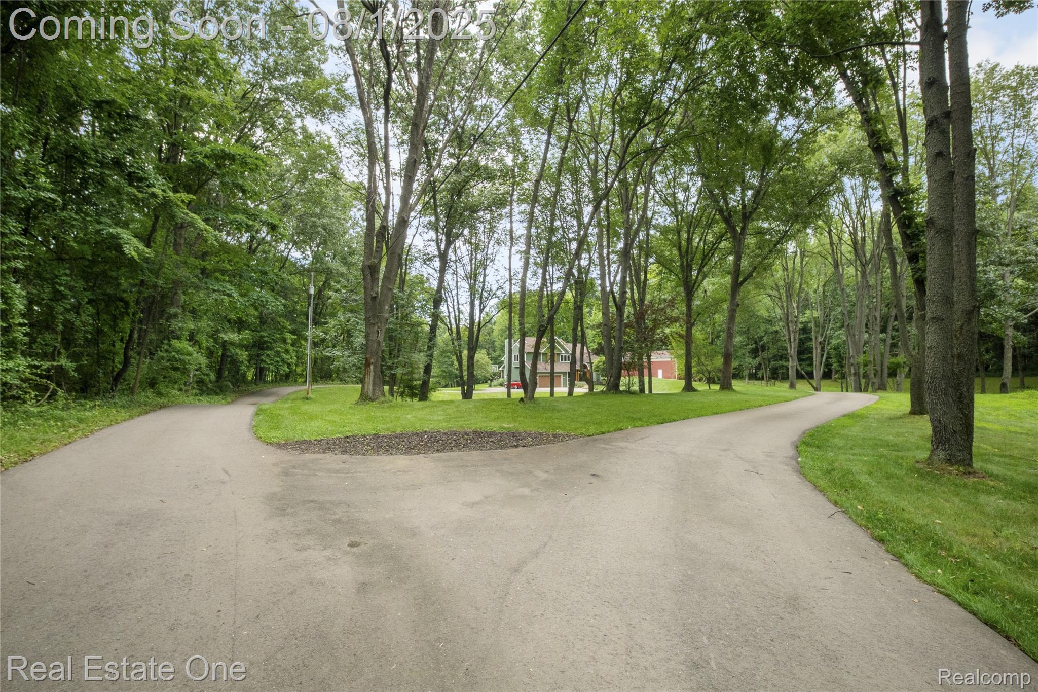 2031 St Clair Drive
